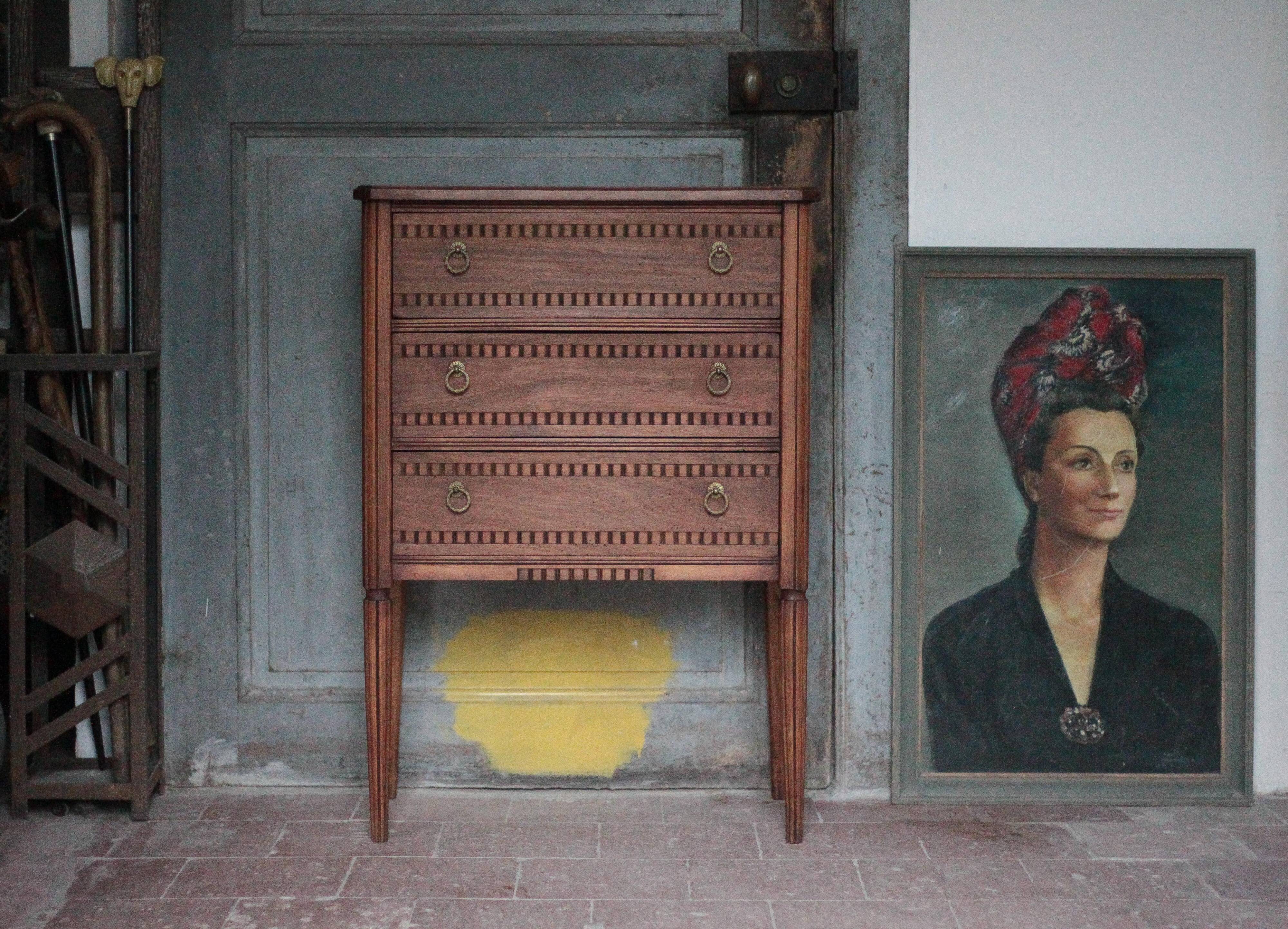 Wooden furniture with 3 drawers in Louis XVI style, chiffonnier table.
