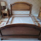 Solid chene bed