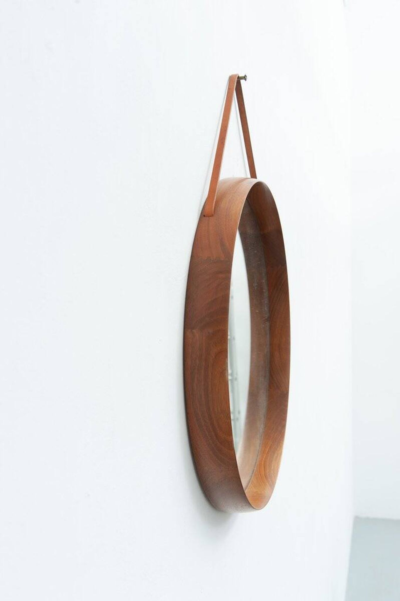 Round mirror by Uno & Östen Kristiansson for Luxus, 1950s