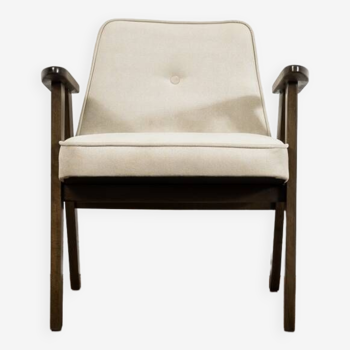 Fauteuil 366 emblématique du milieu du siècle polonais par Józef Chierowski 1960