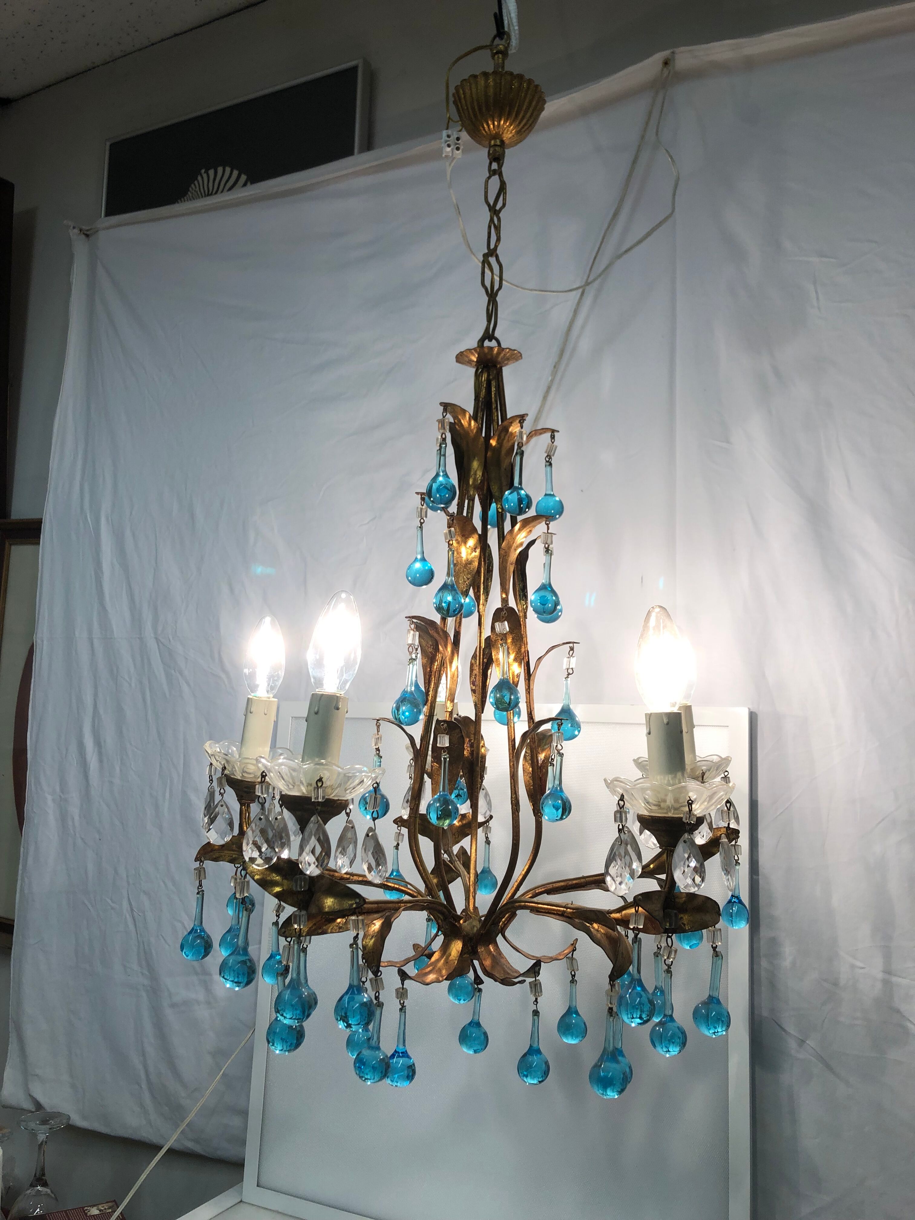 Chandelier with pearl grapevines
