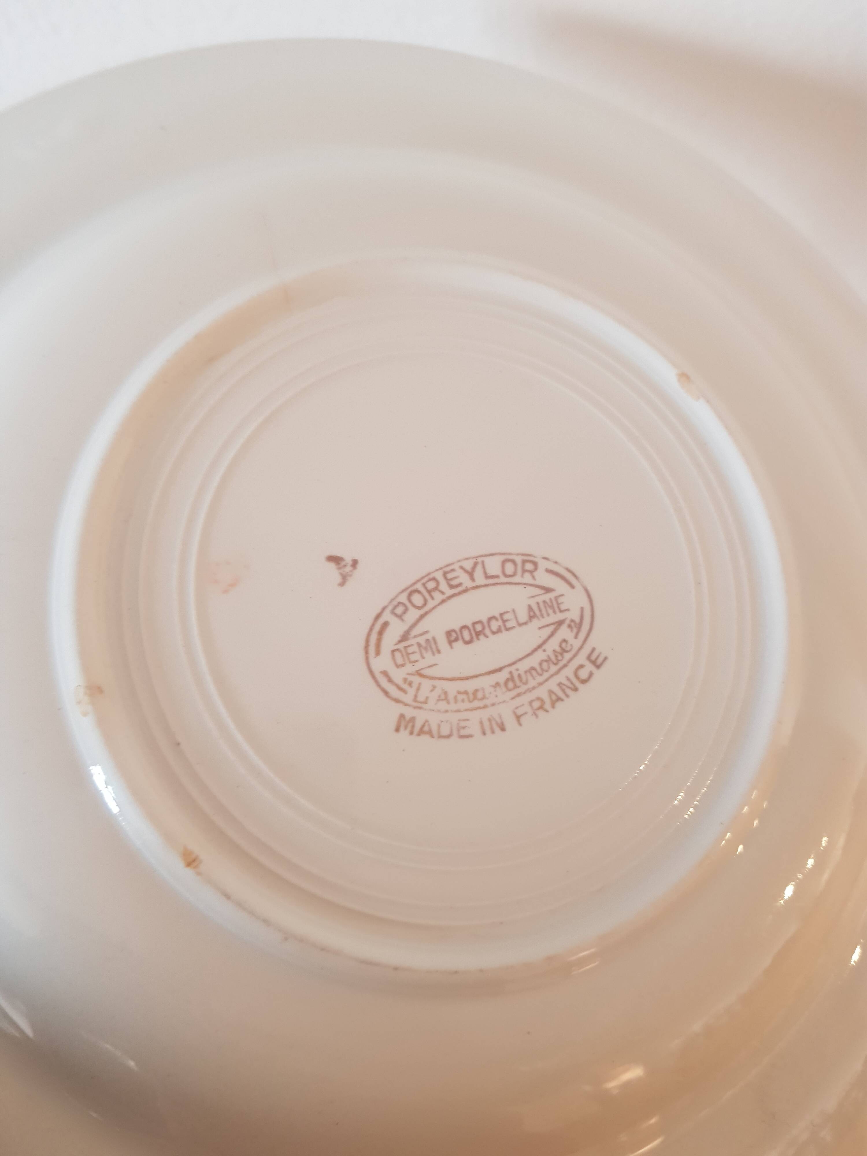 8 flowered soup plates L'amandinoise