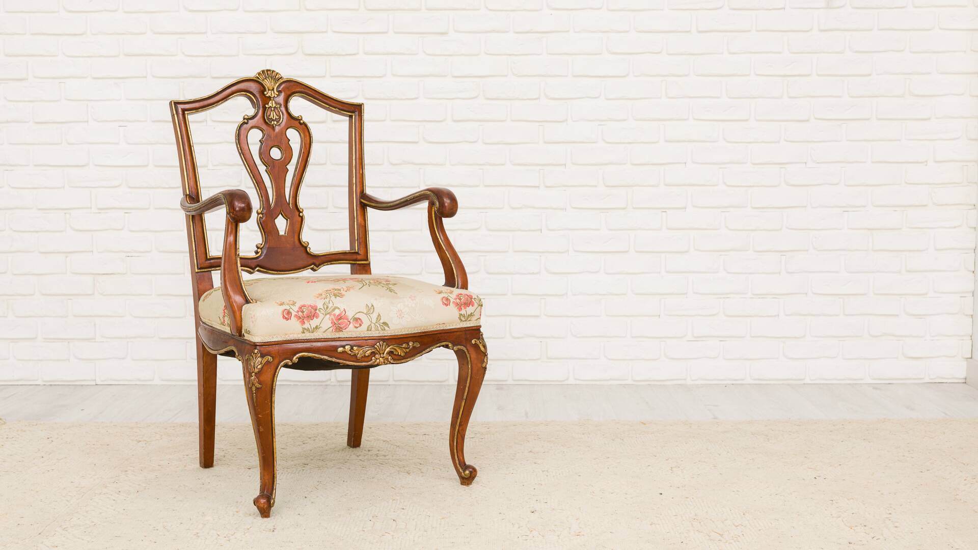 Chippendale armchair by Muebles Manonellas