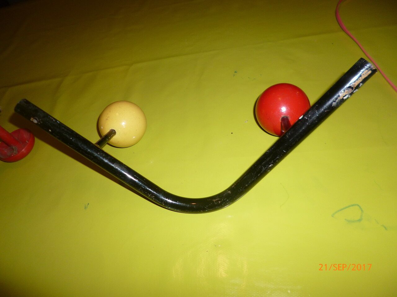 Peg hangers balls color 1950-1960