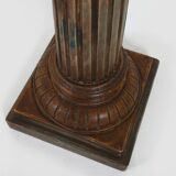 Colonne ou piédestal corinthien en bois sculpté antique, France vers 1890