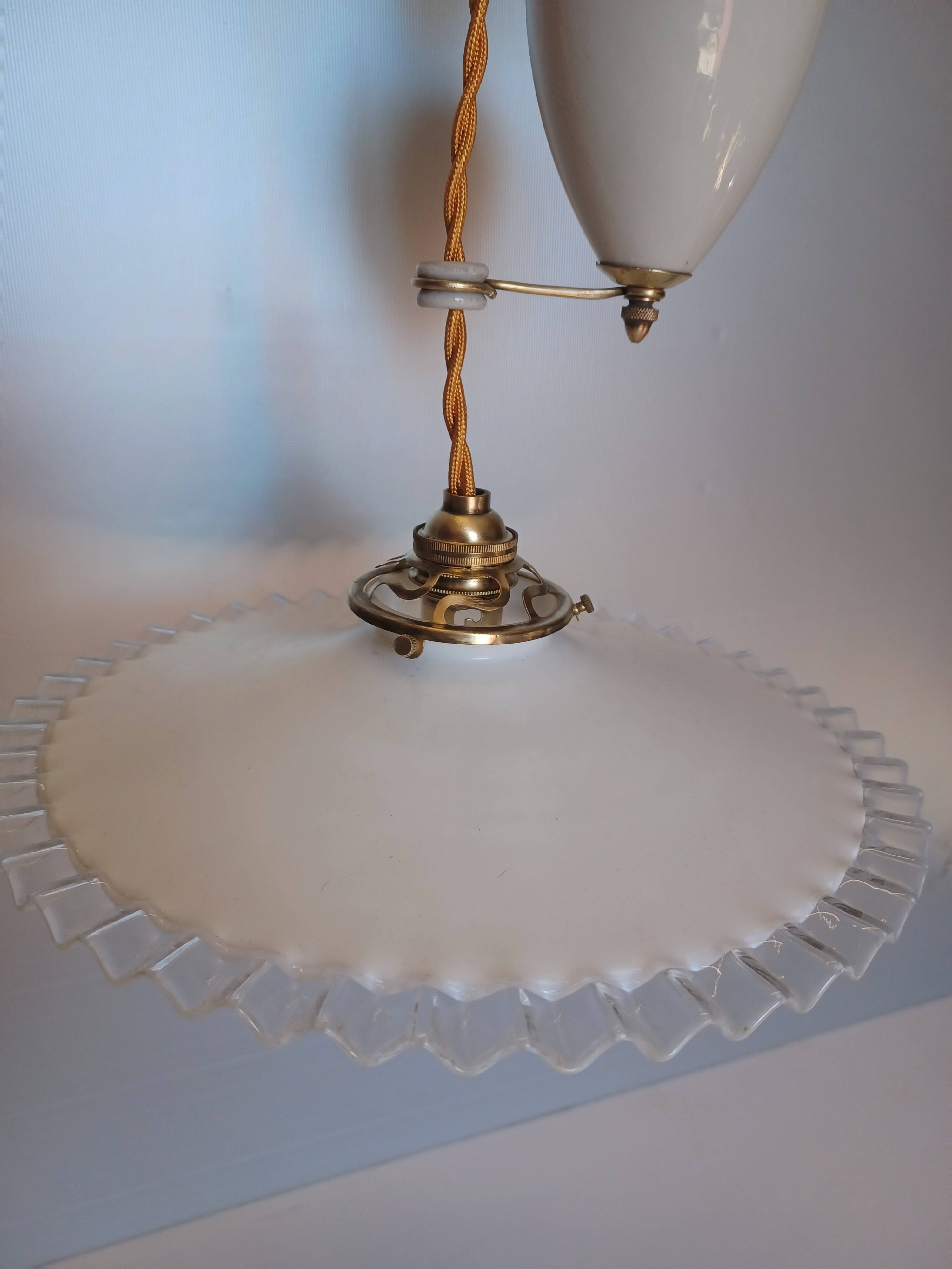 Suspension rises and falls - Opaline and fluted glass - 1930