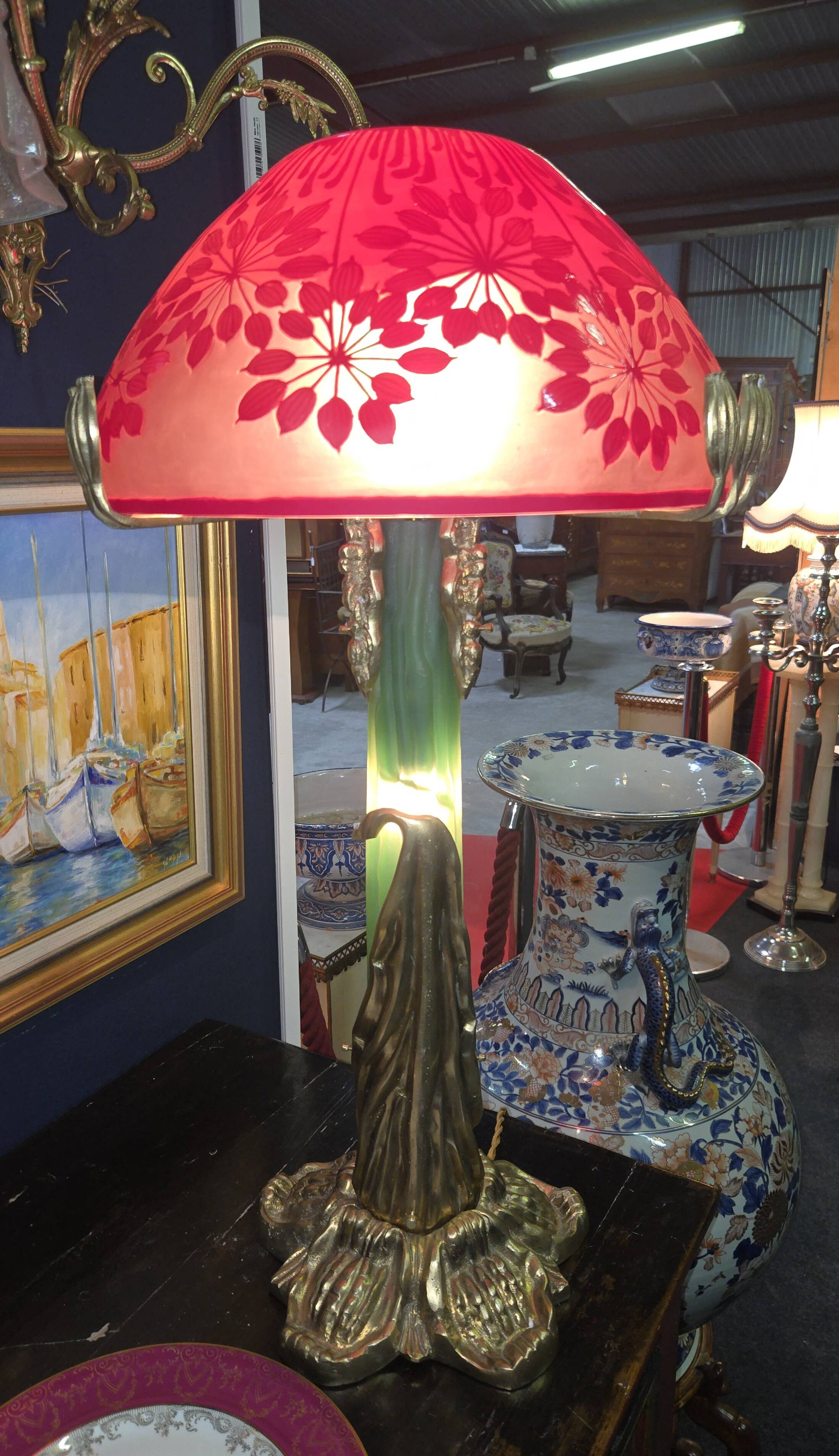 Grande lampe style Art Nouveau – pied en bronze et verre, abat-jour dégagé