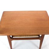 Table d'appoint en teck avec étagère en papier au design danois des années 1960