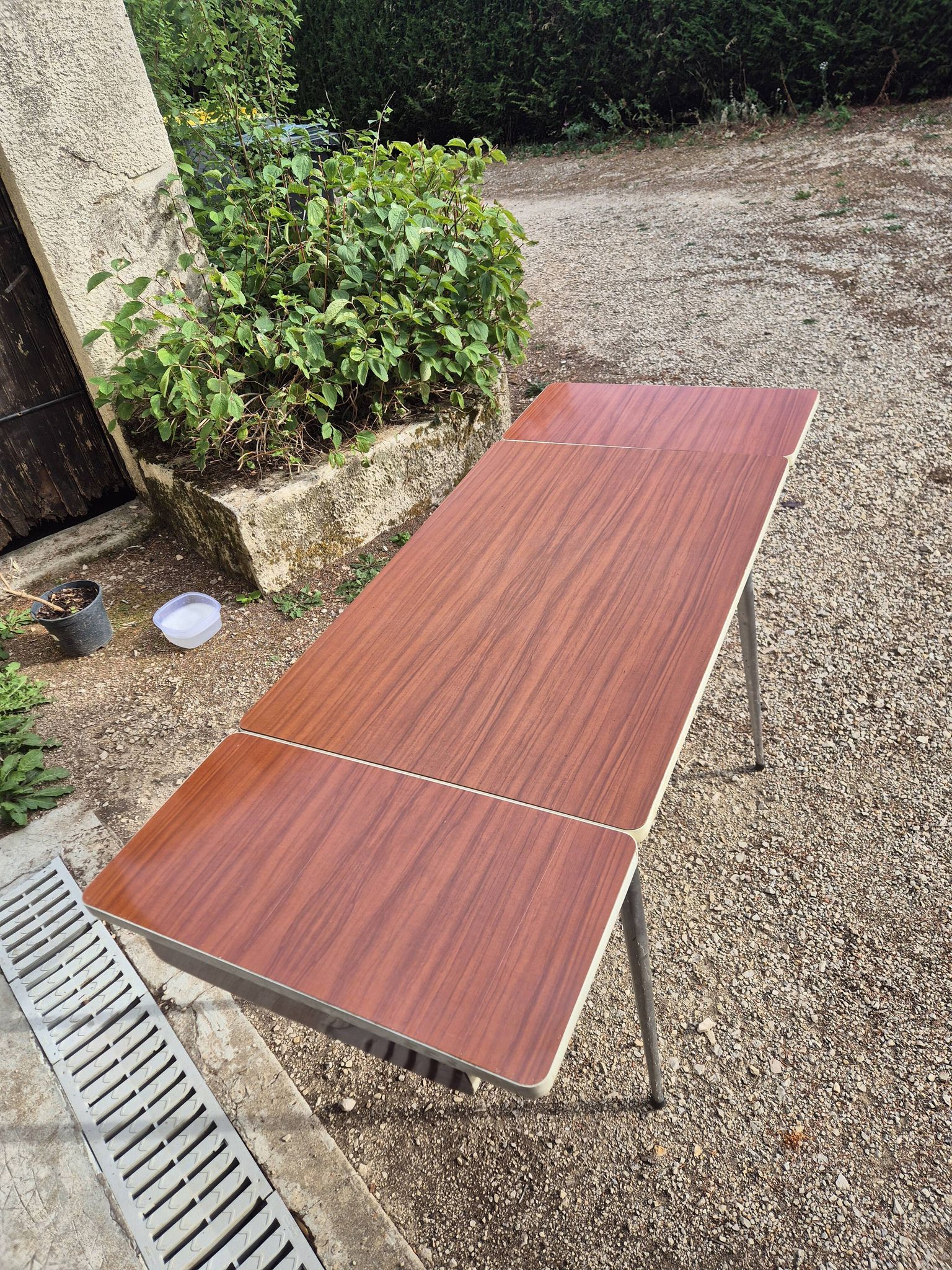 Formica table
