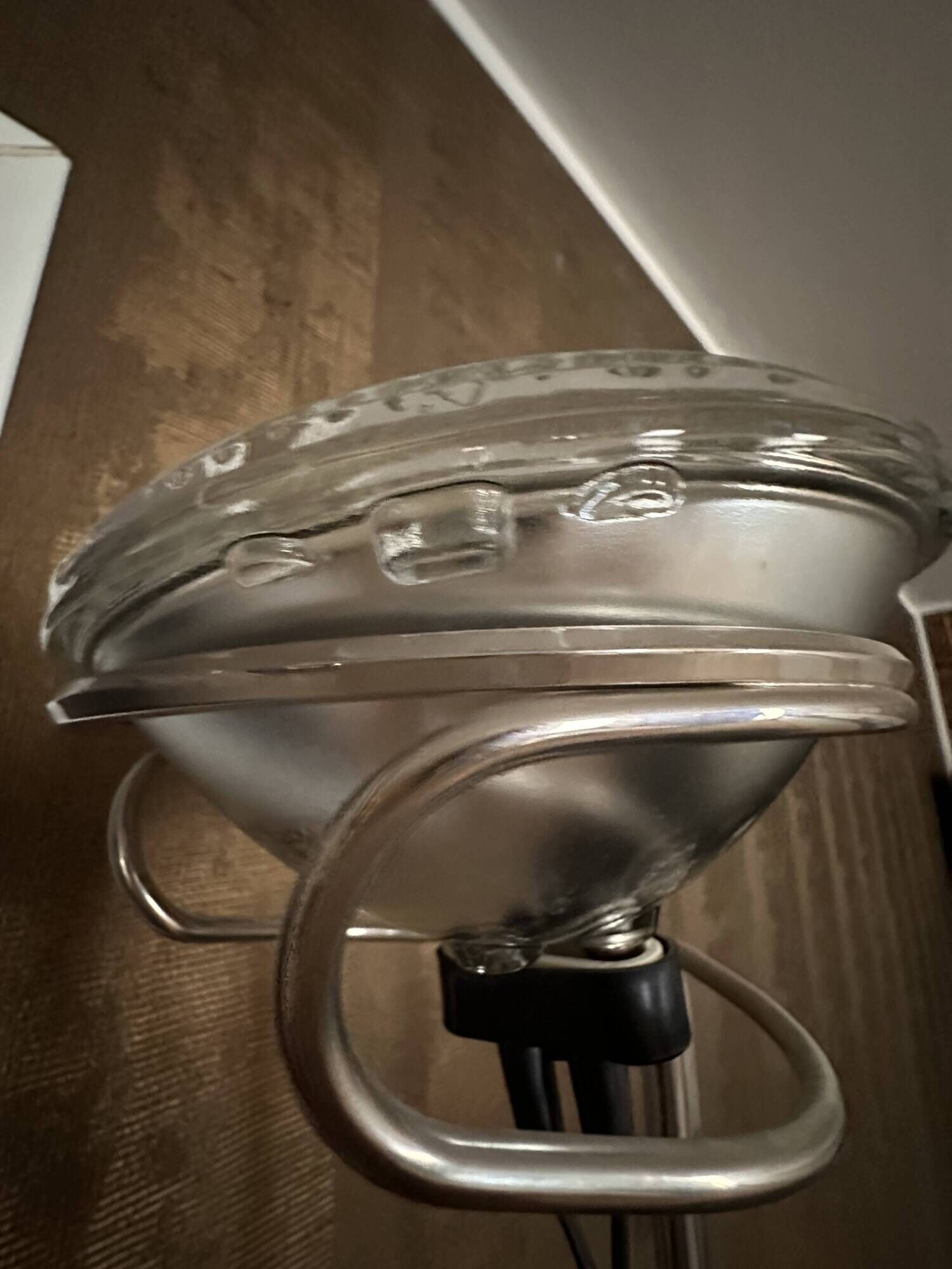 "Toio" floor lamp – Design by Achille & Pier Giacomo Castiglioni for Flos