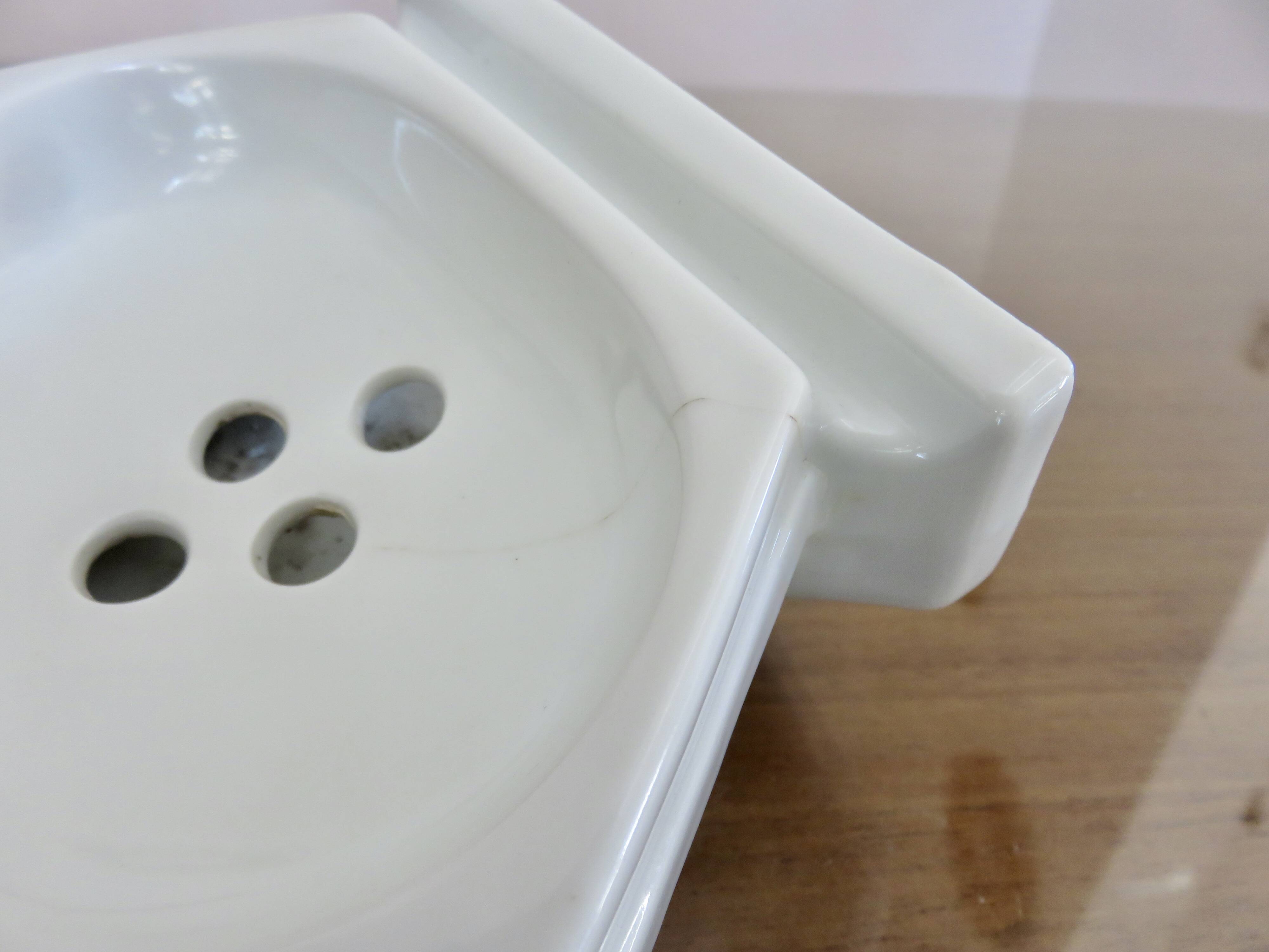 Art Deco soap dish in white porcelain