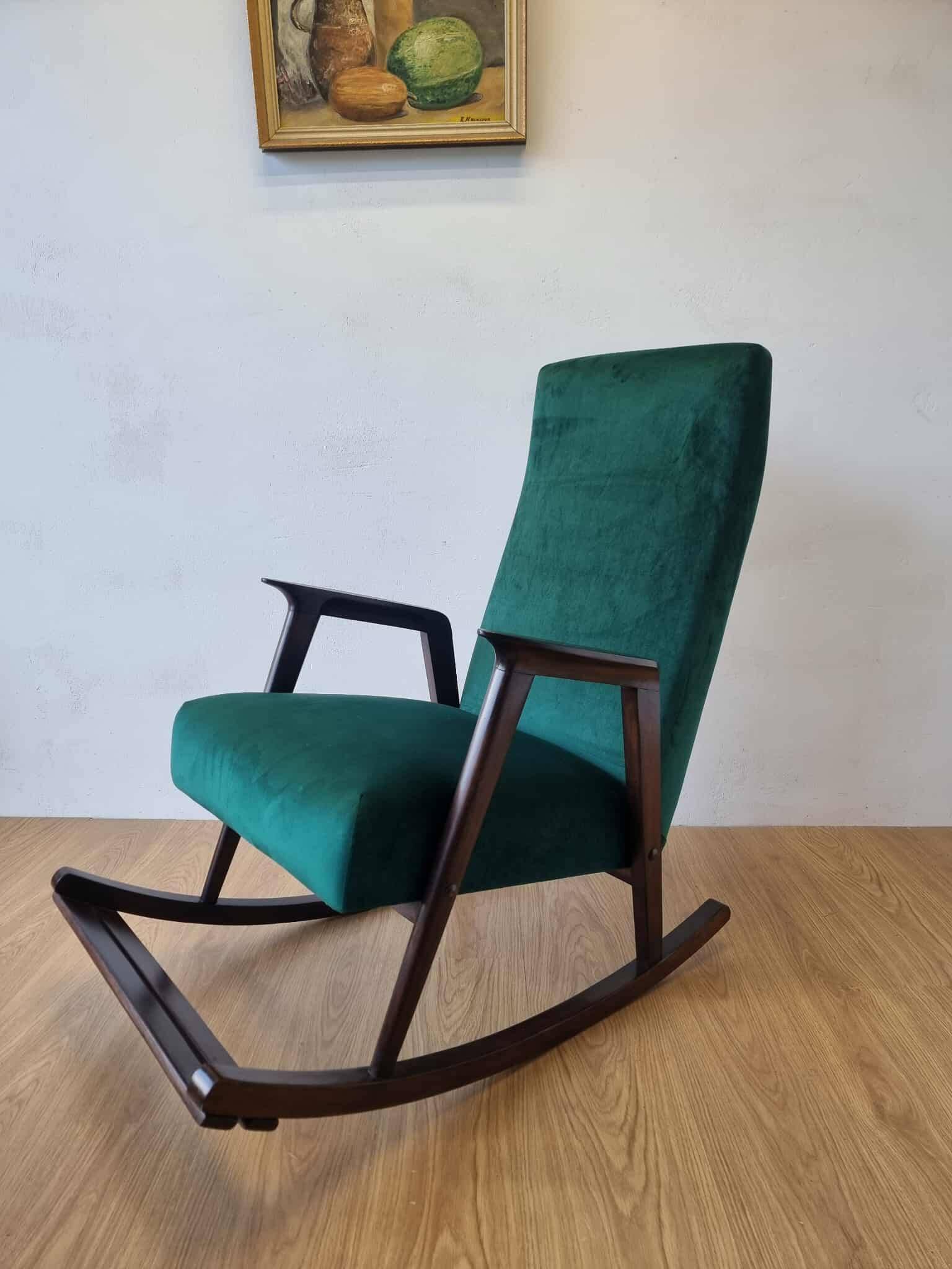 Chaise à bascule vintage des années 50.