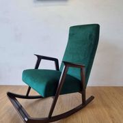 Chaise à bascule vintage des années 50.