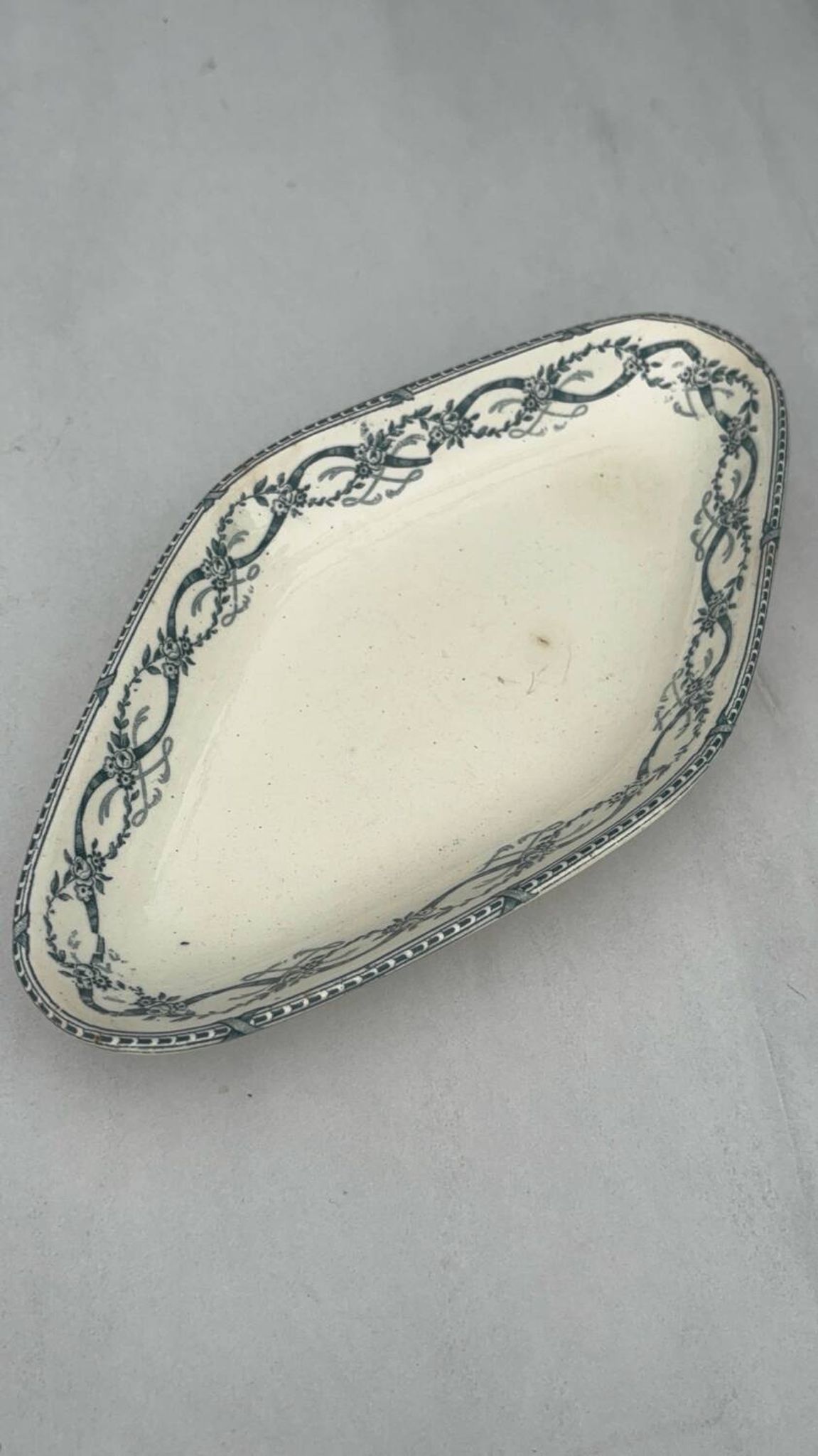 Ravier ancien en terre de fer – Salins Récamier – plat faïence français