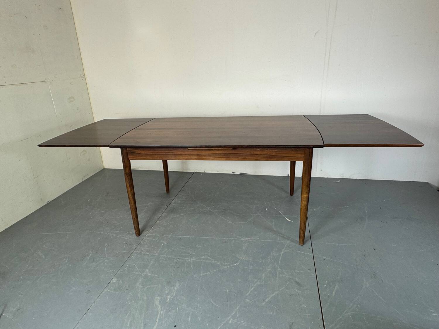Table à manger extensible en palissandre moderniste du milieu du siècle, Danemark, années 1950