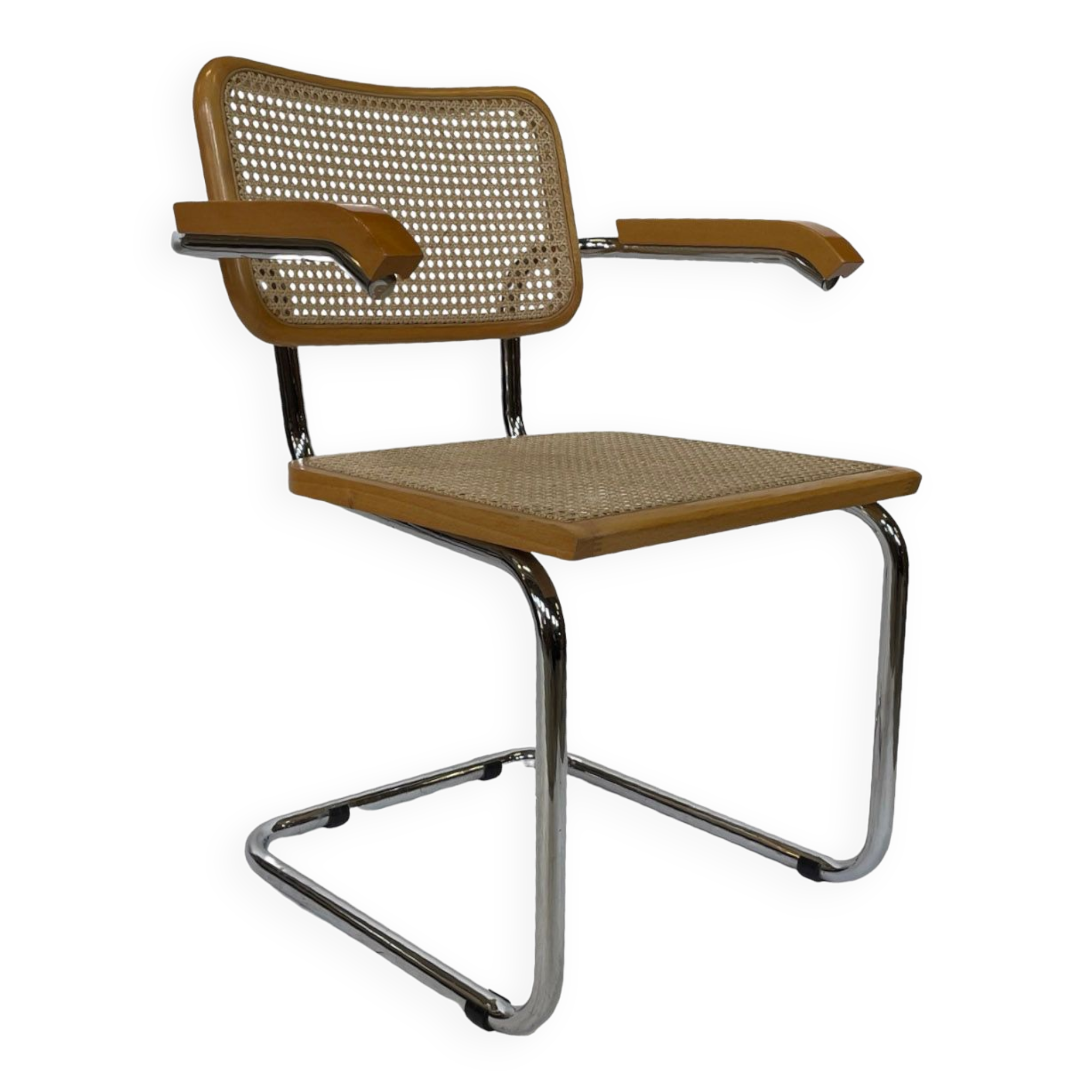 Cesca chair B64 with armrests by Marcel Breuer Design