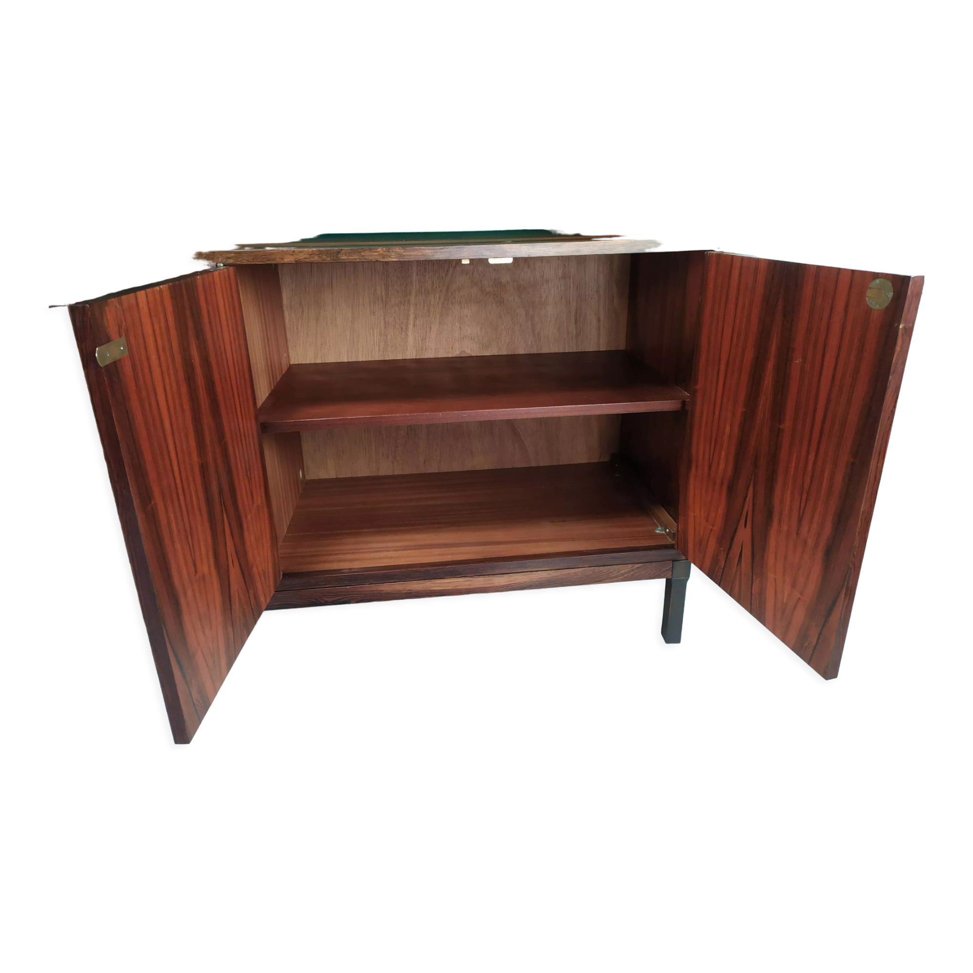 Scandinavian library buffet