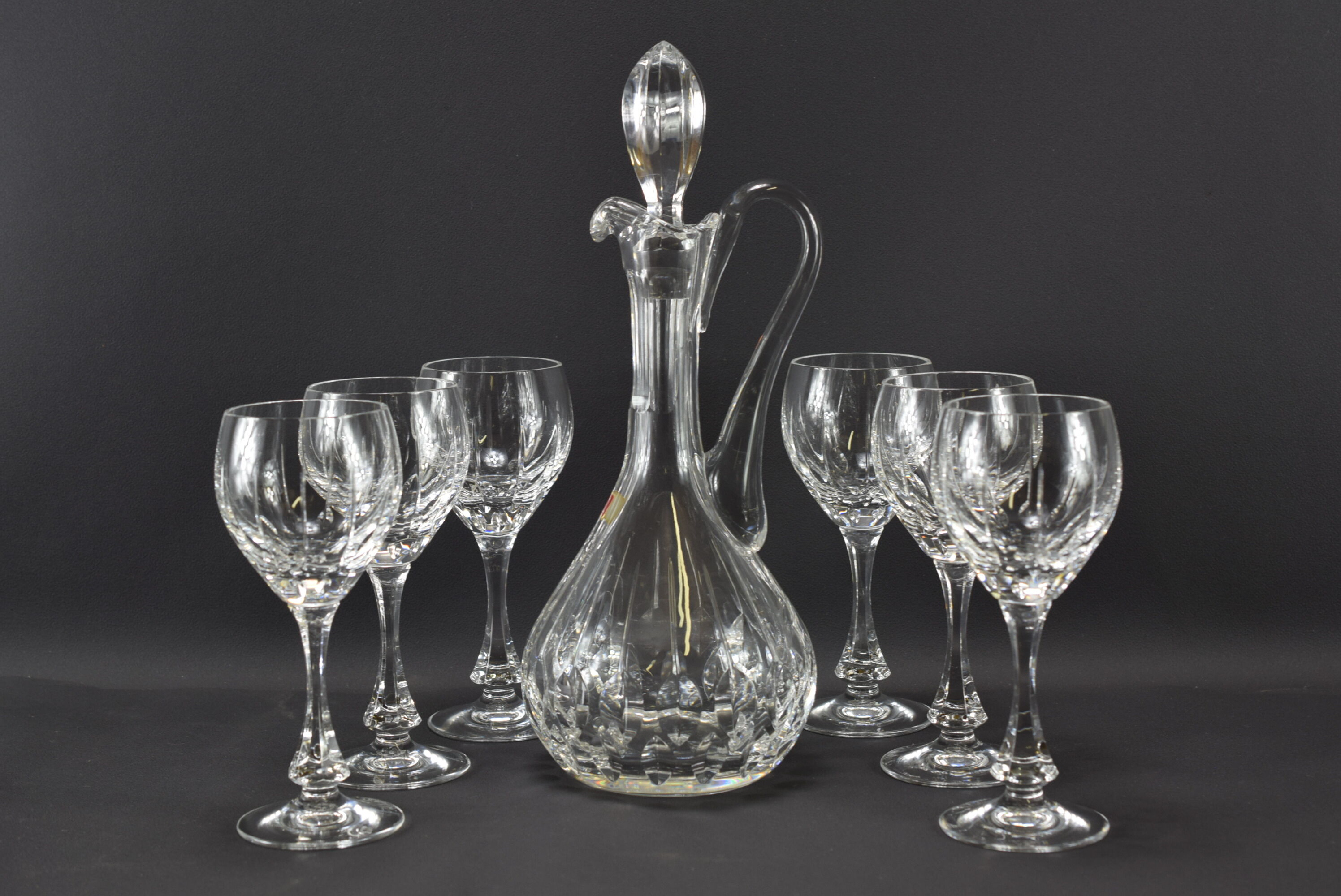 Service of 6 wine glasses and crystal carafe crystal workshop