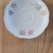 4 cups and saucers made of fine porcelain from Bavaria.
