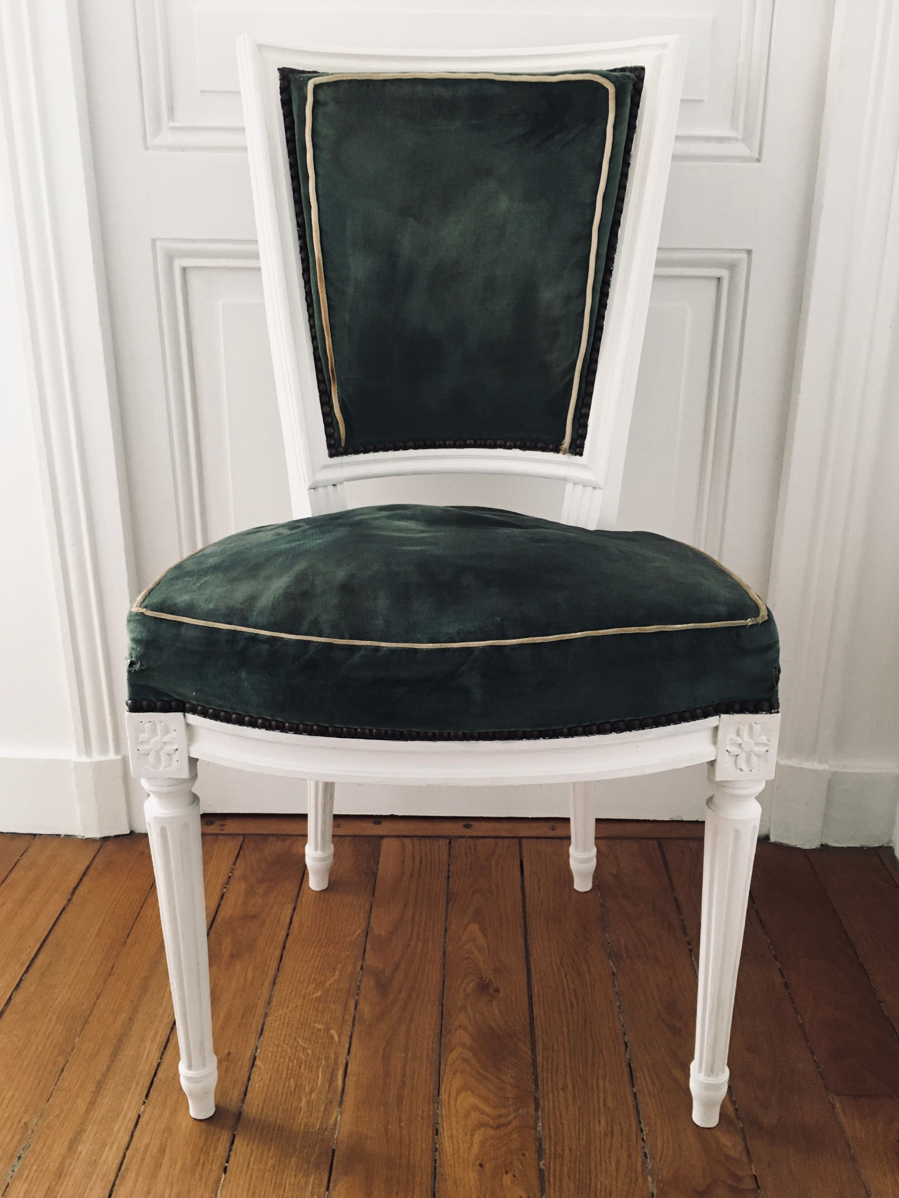 Louis XVI-style convertible chair