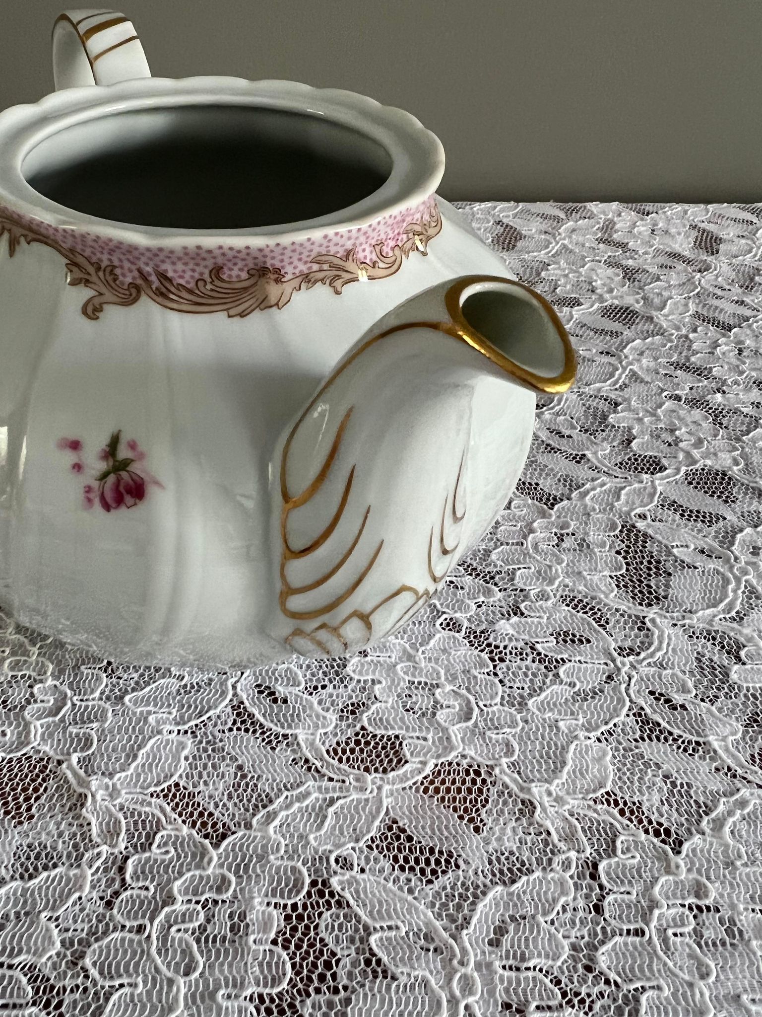 Porcelain teapot Maison Bernardaud