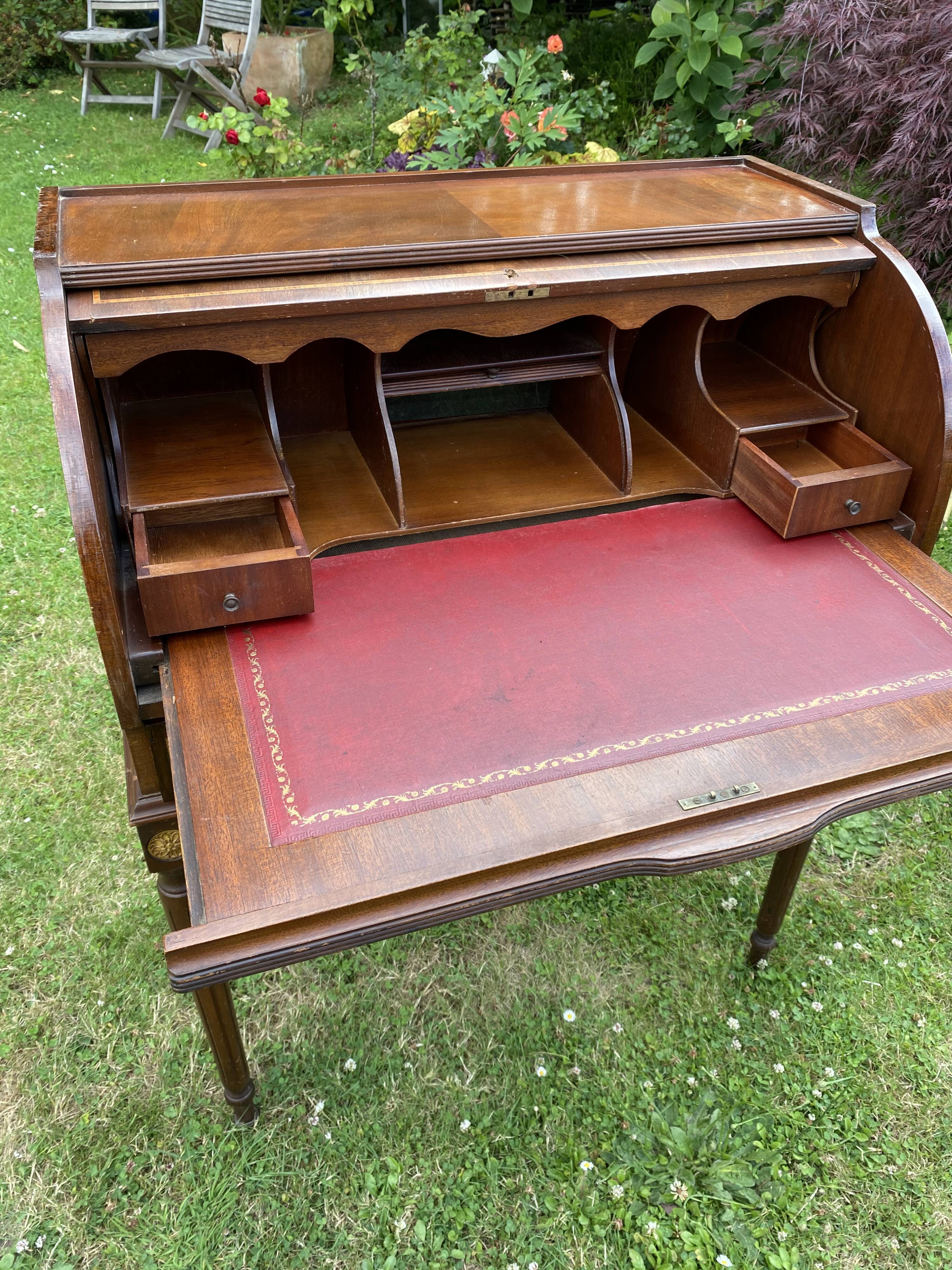 Cylindrical english office