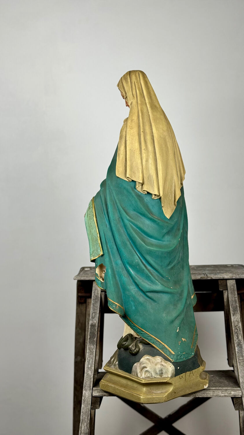 Statue of the Immaculate Virgin Mary, 19th century.