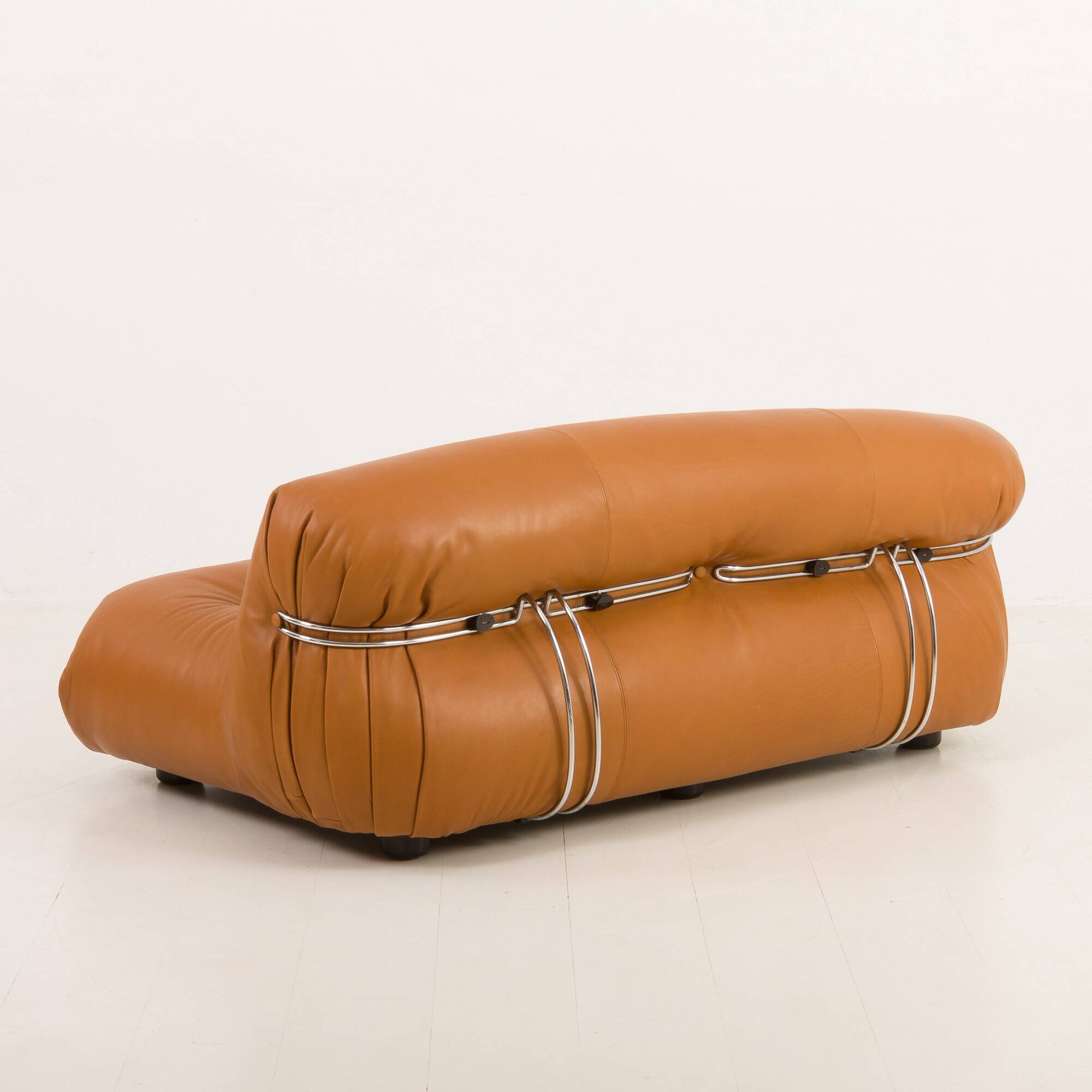 Canapé Soriana d'Afra et Tobia Scarpa pour Cassina, en aniline entièrement naturelle