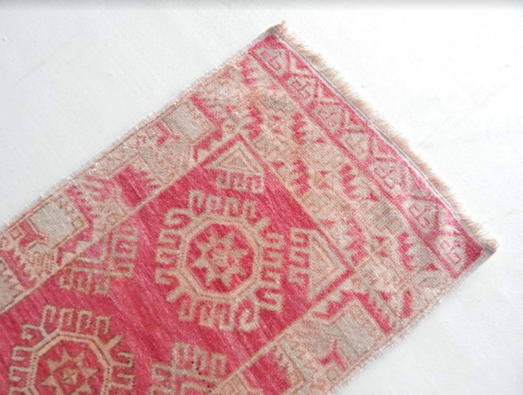 Vintage Turkish Oushak rug 57x104 cm