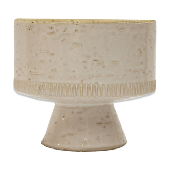 Cut on a camel ceramic heel