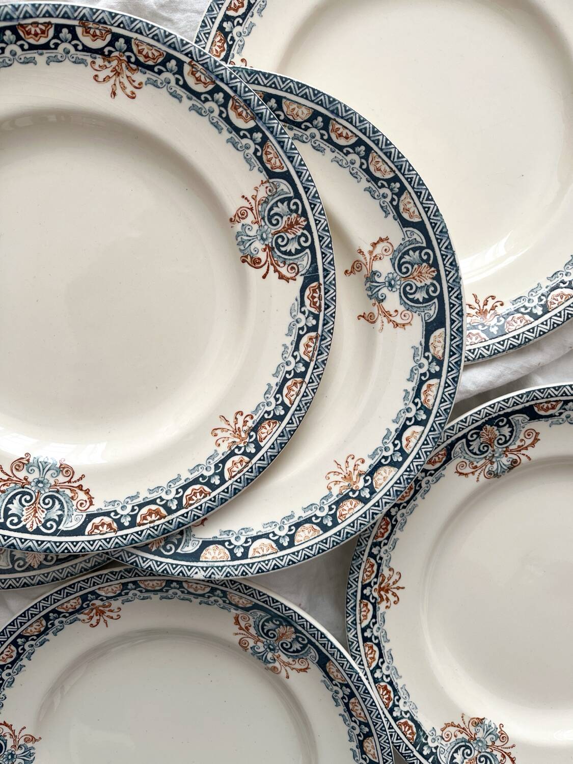 6 ironstone dinner plates “Diderot” Longwy