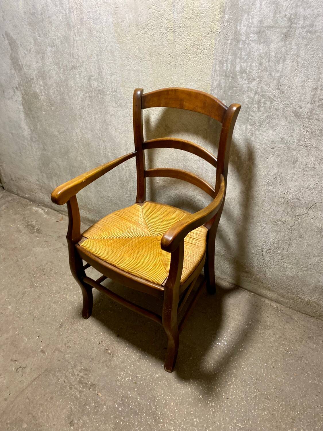 Straw country armchair