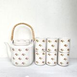 Vintage teapot and cups