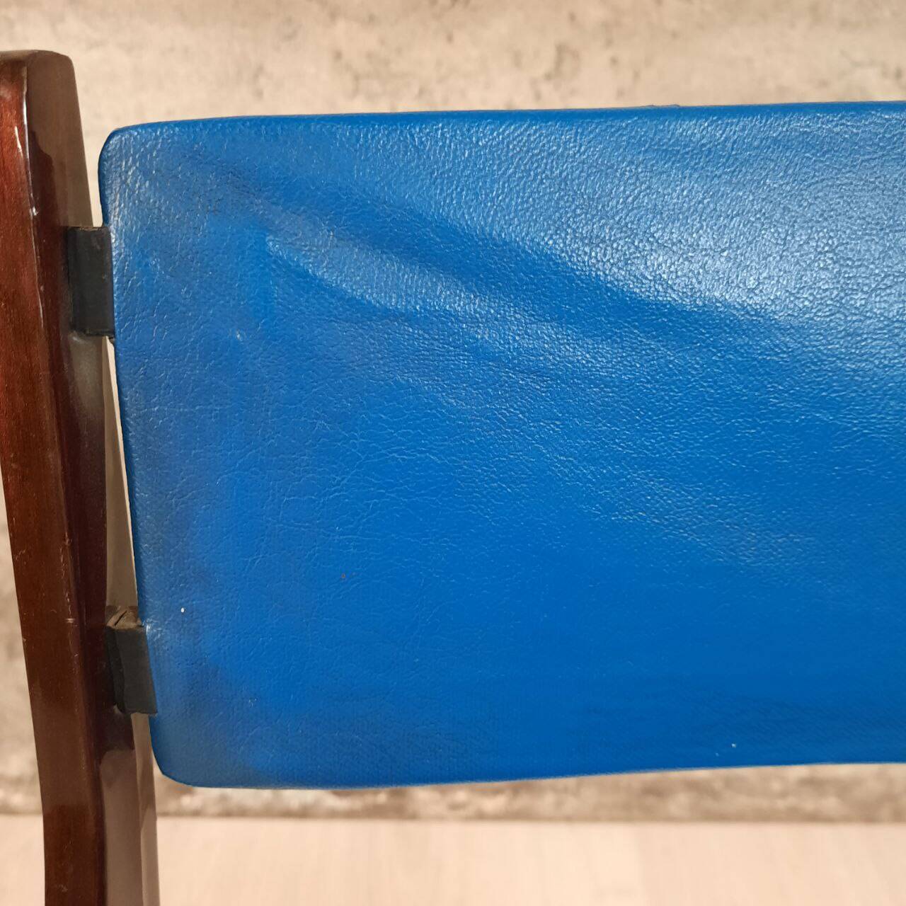 Vintage lacquered top desk with iron structure and pointed brass feet