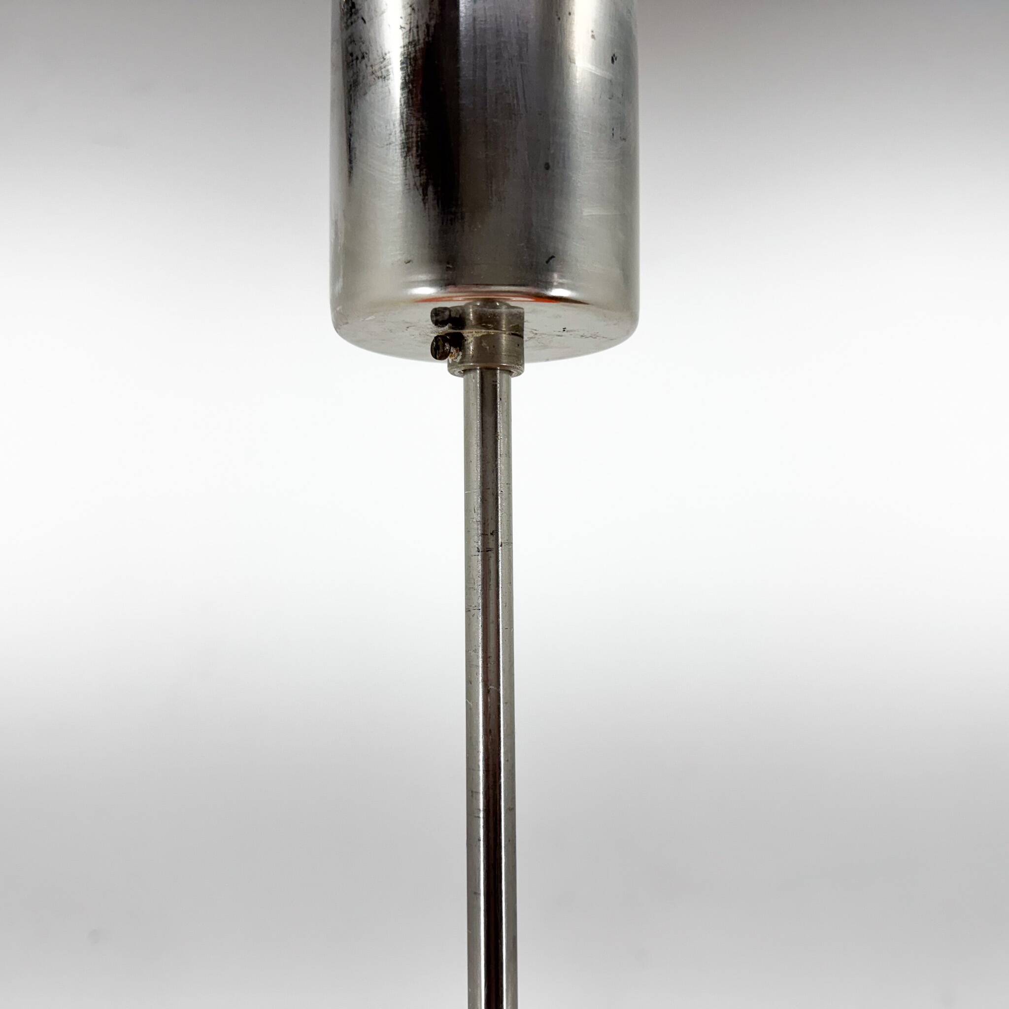 Suspension en verre opalin et métal orange, milieu XXème