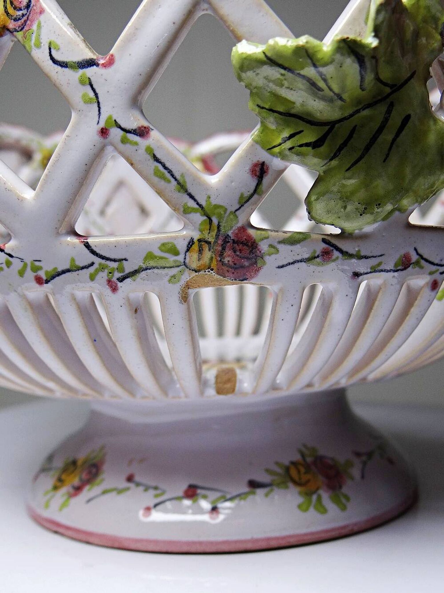 Openwork bowl in painted earthenware, Émile Tessier Le Croisic, 30-50's accident