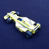 Voiture miniature  " collector " jordan buzzin hornets racing hot wheels (2000)