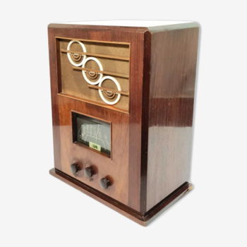 Vintage Bluetooth radio: Pathé 6 from 1936