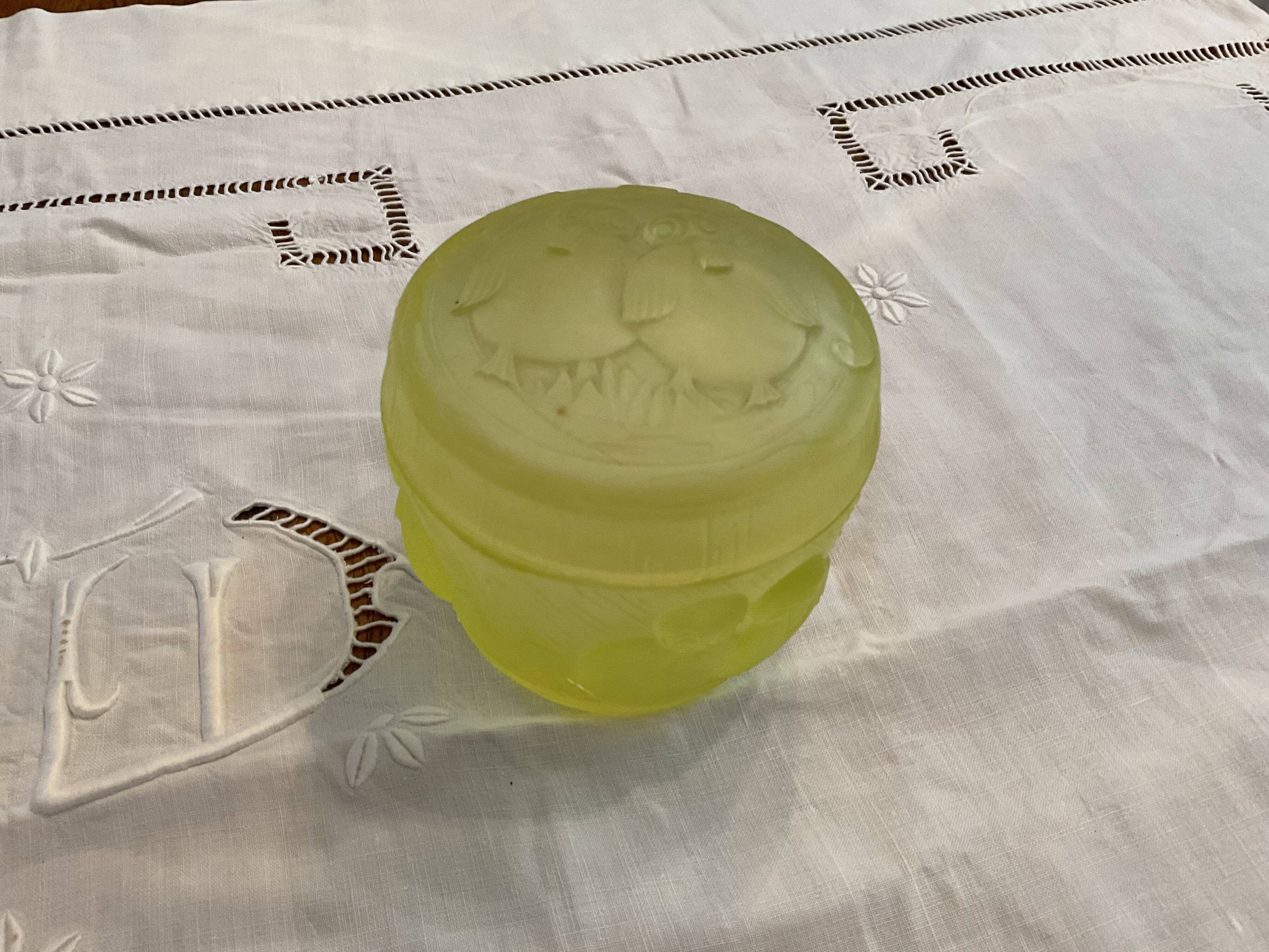 Bonbonnière molded glass . art deco
