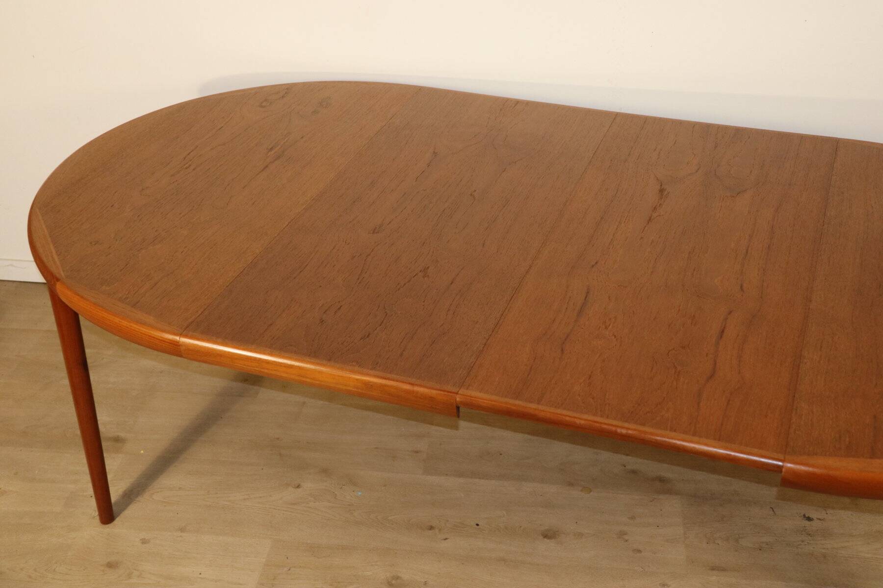 VV Mobler Spottrup Scandinavian extendable teak table, 1960