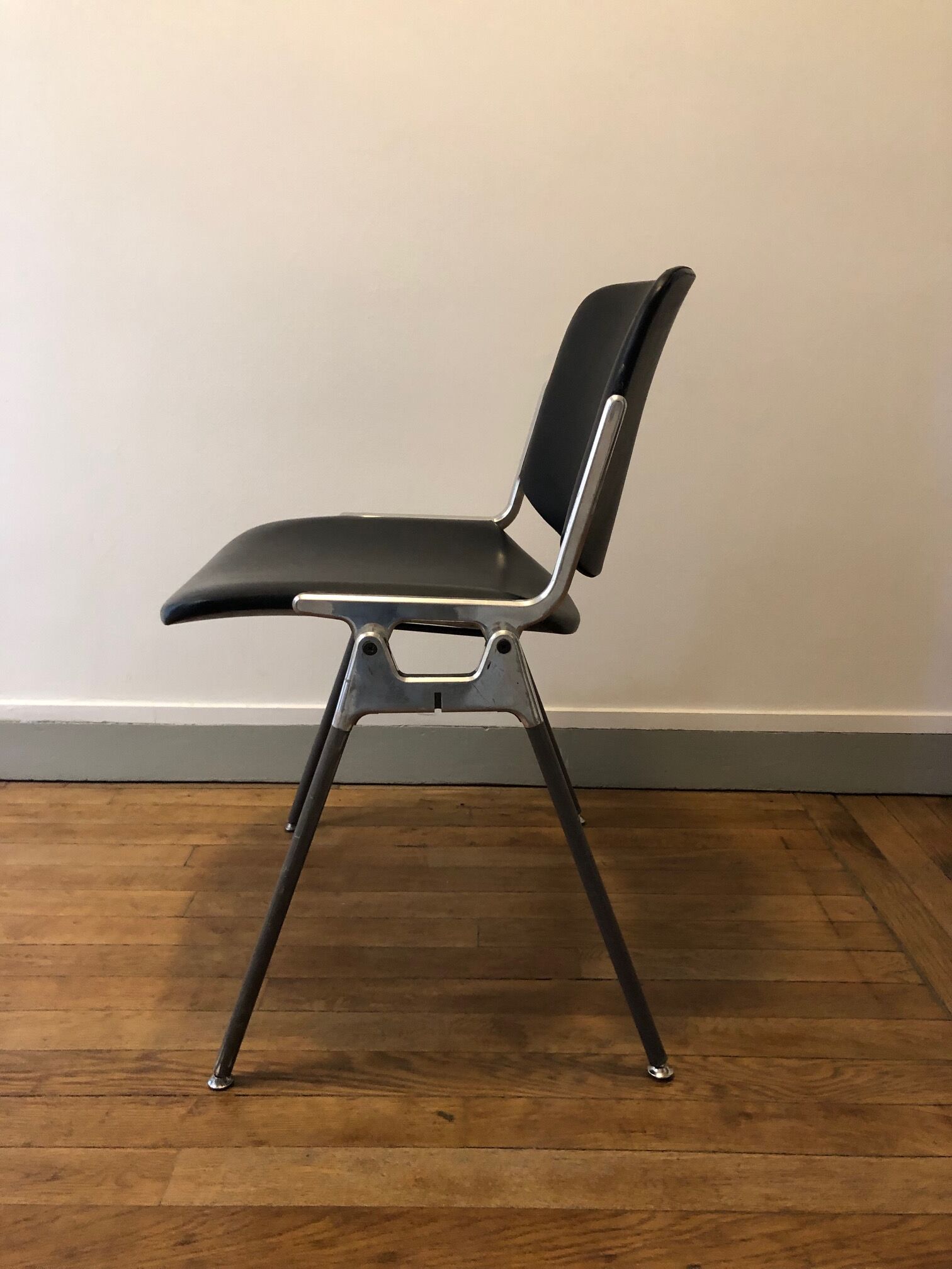 DSC 106 chair Giancarlo Piretti for Castelli