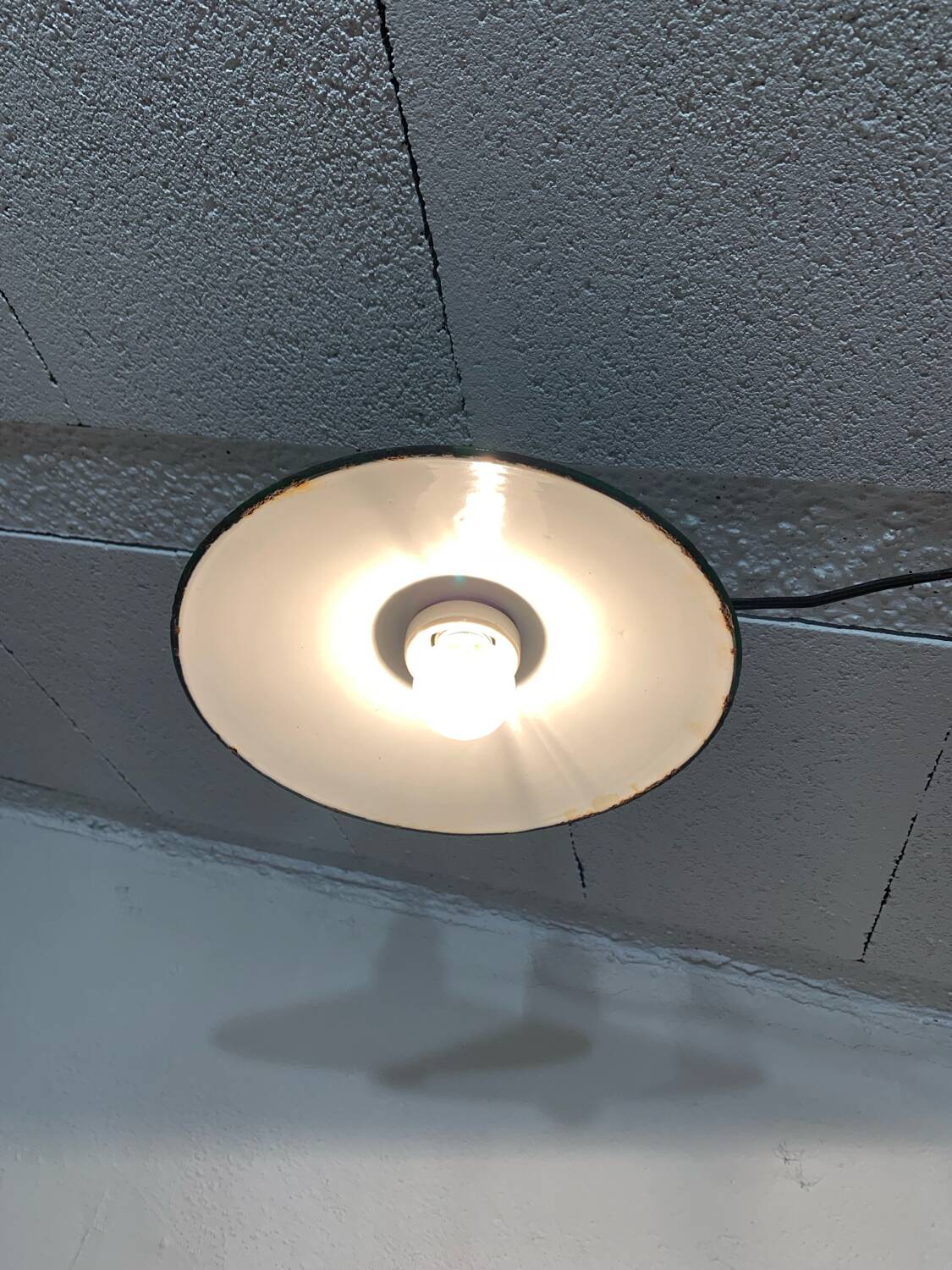 Farmhouse enameled pendant light