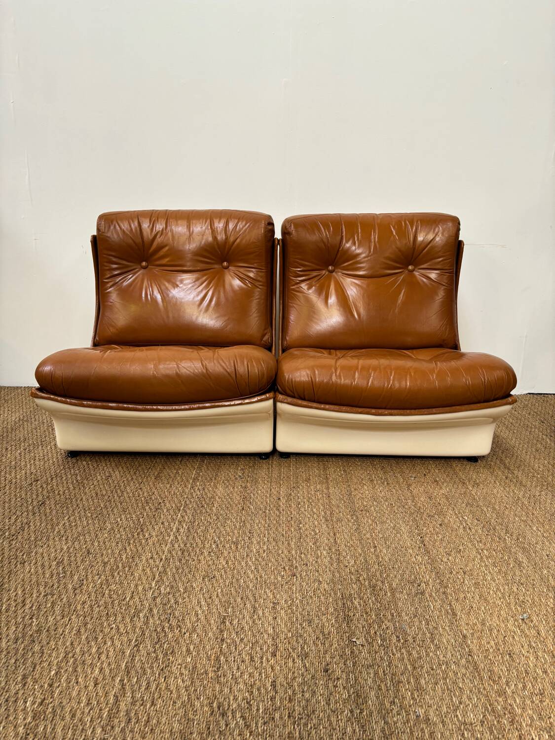 Sofa / 4 orchid modules Michel Cadestin for airborn