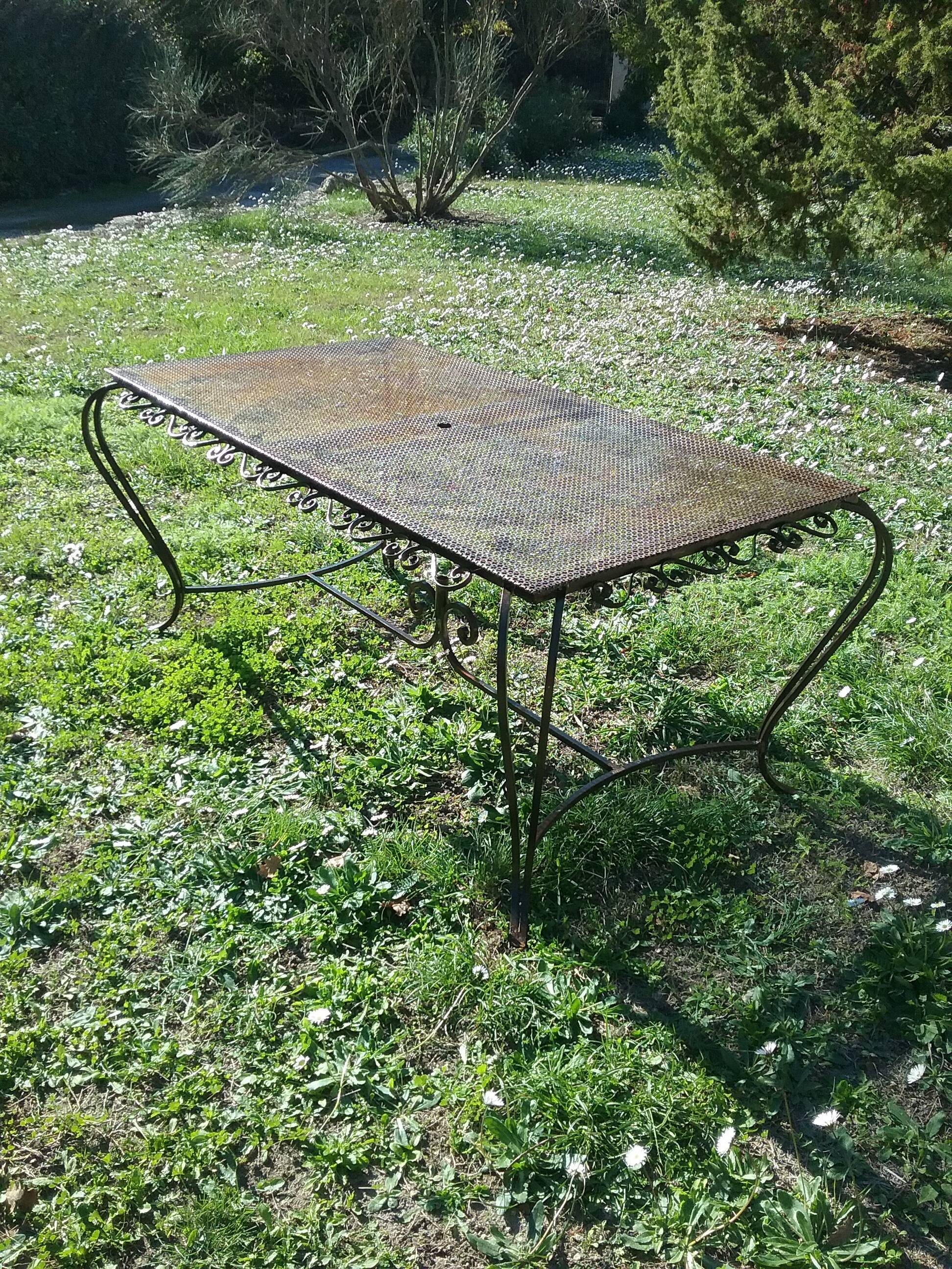 Salon de jardin en fer forgé