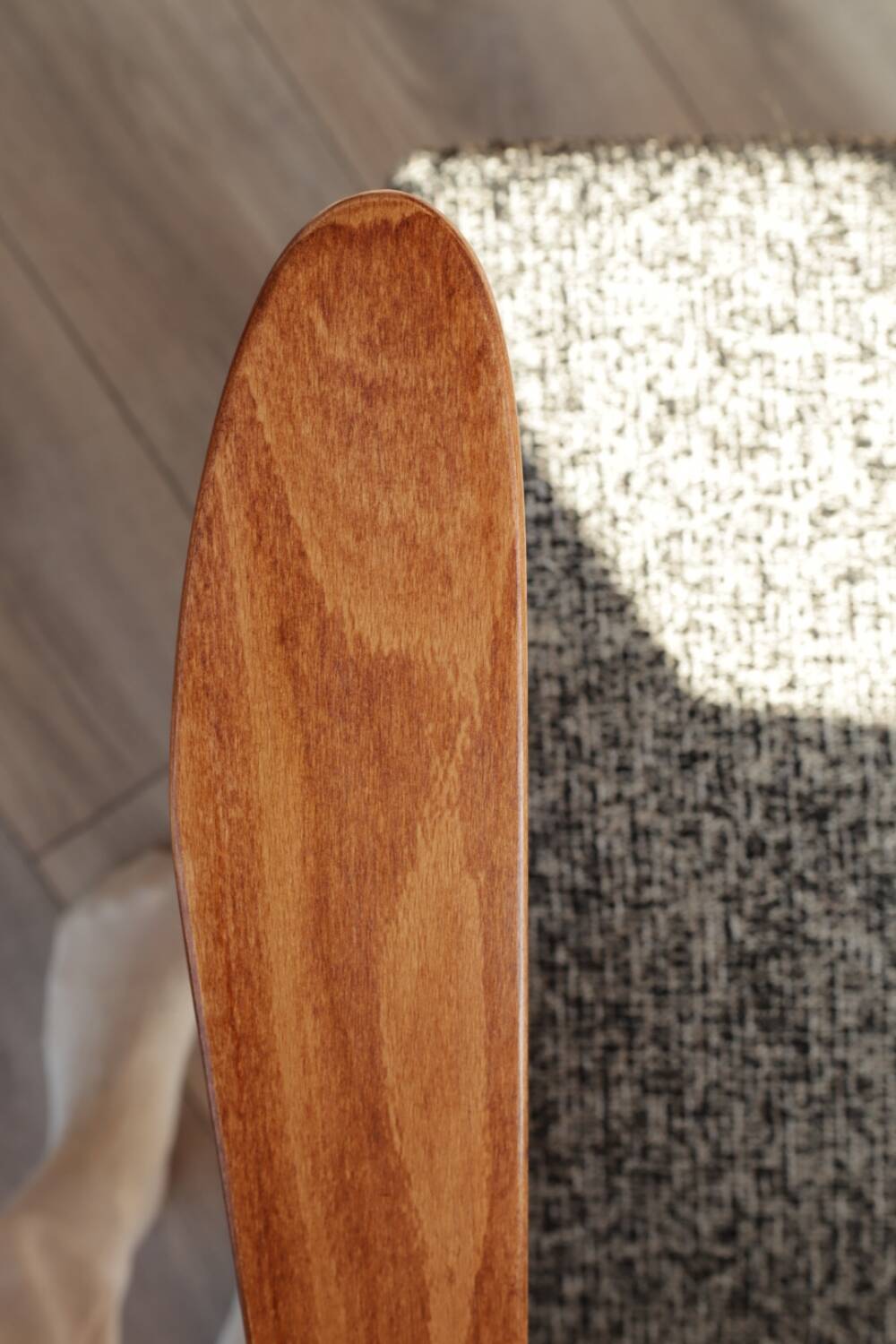 Scandinave armchair black granola zig zag modern design