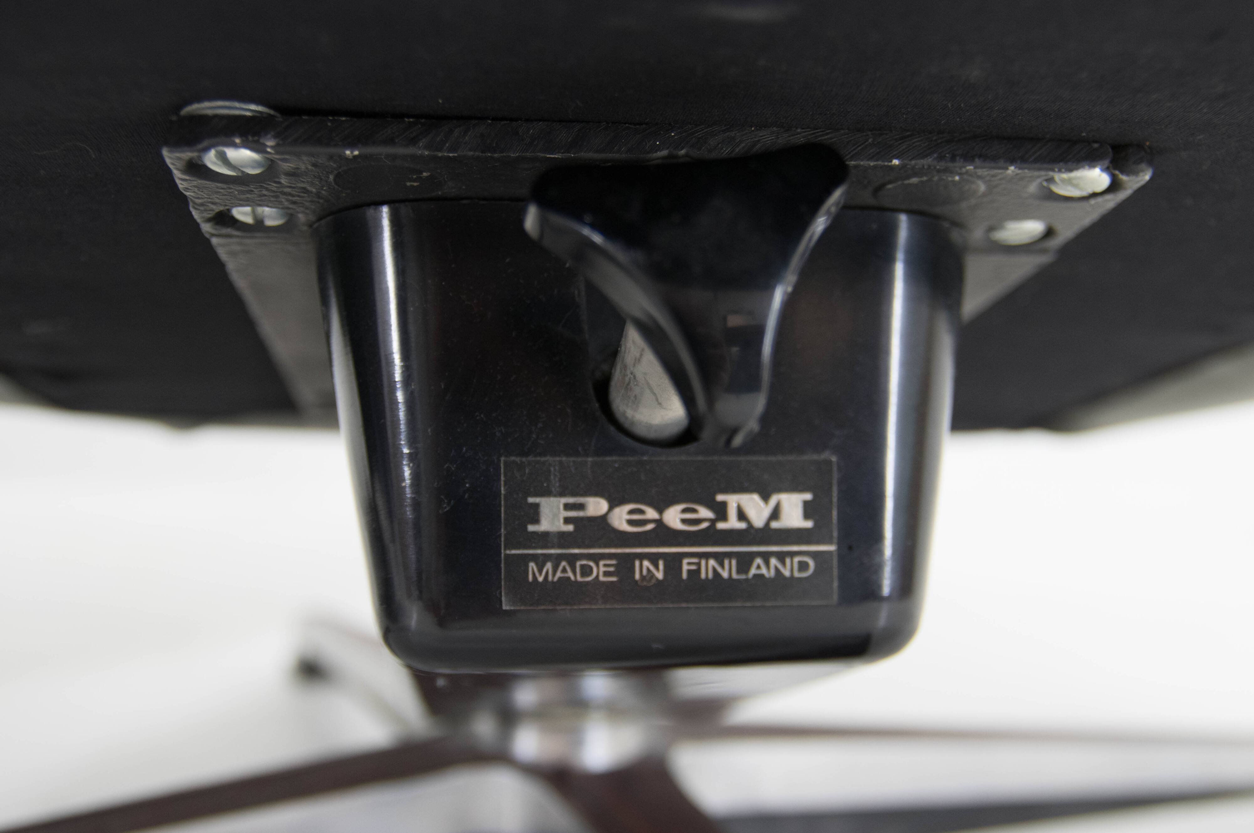 Set of Two Midcentury Swivel Rocking Leather Armchairs, Peem, Finland, 1970s