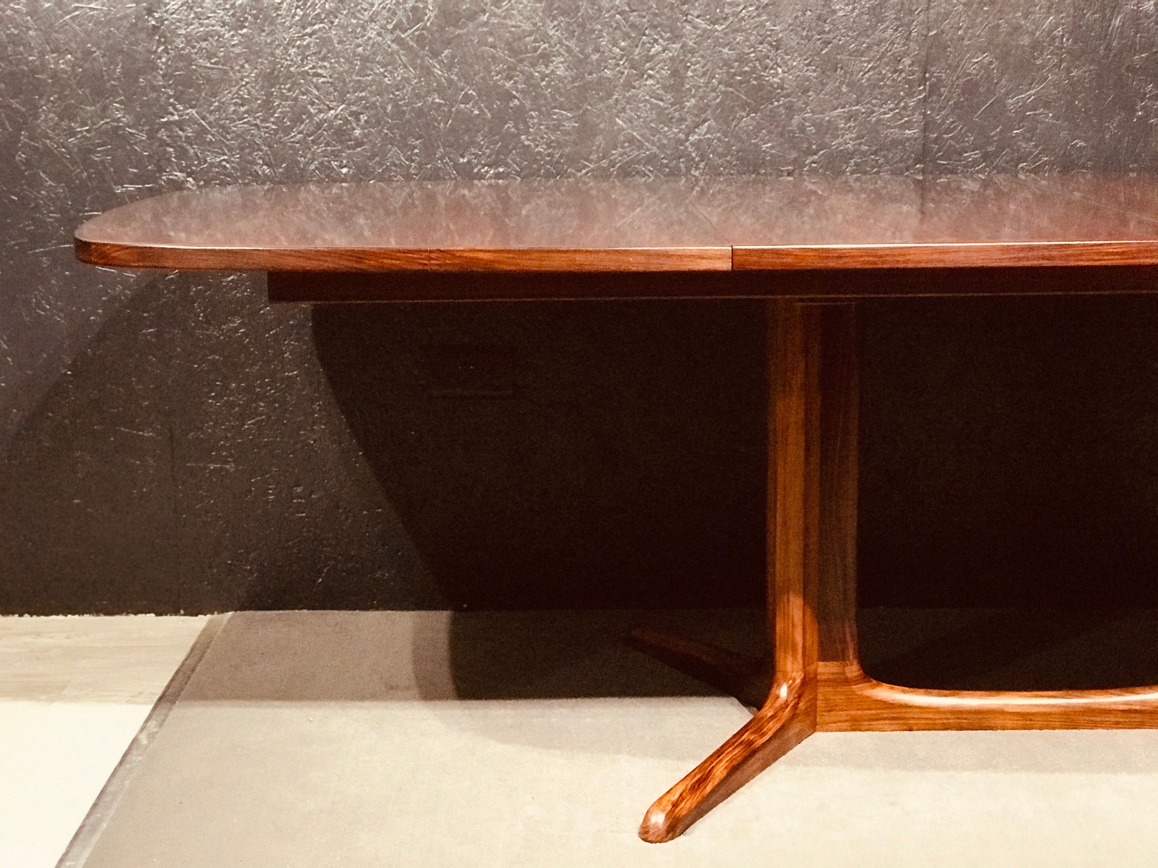 Table extensible danoise en bois de rose