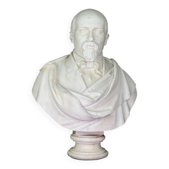 White Carrara marble bust, circa 1880.