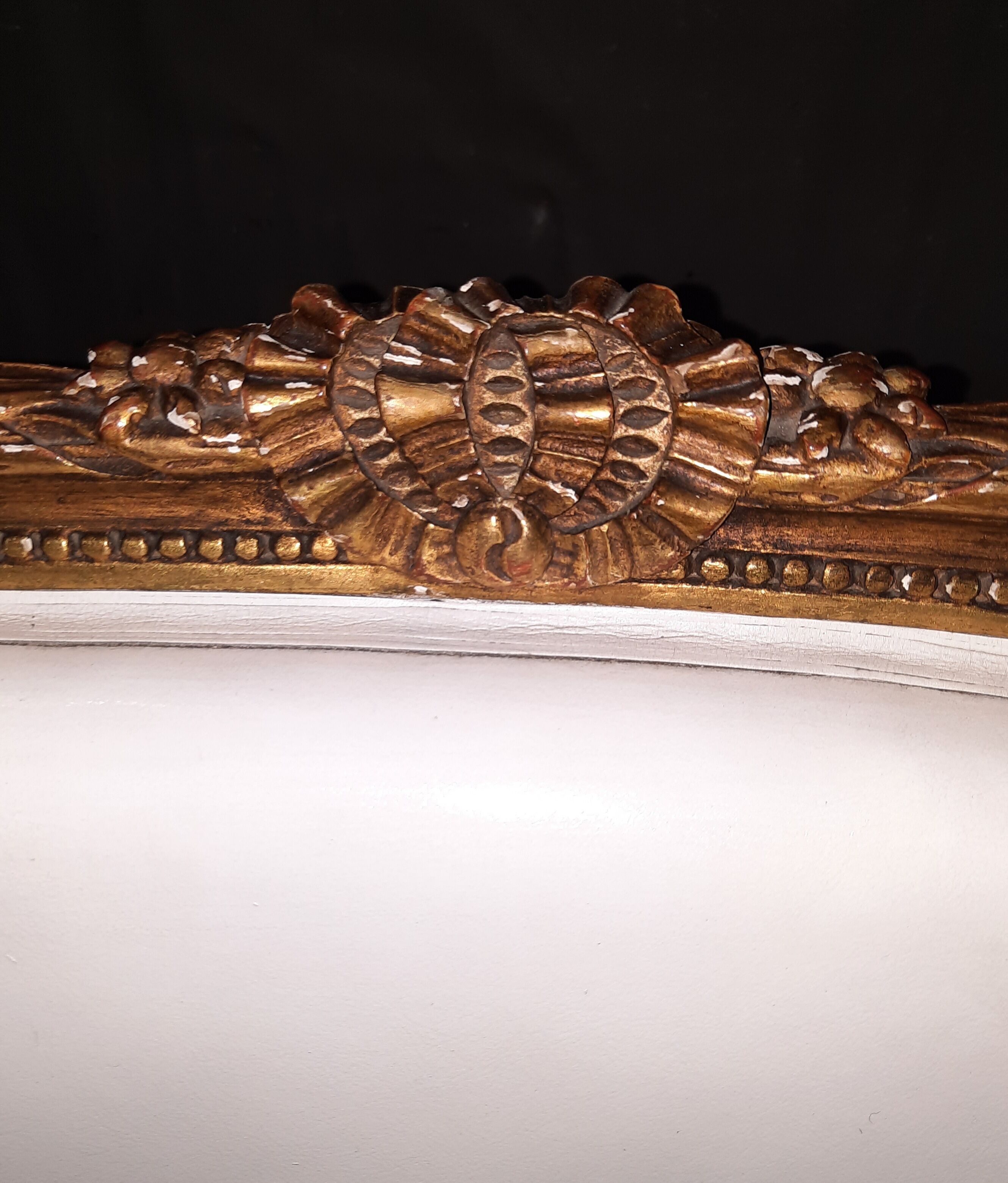 Louis XVI living room in gilded wood