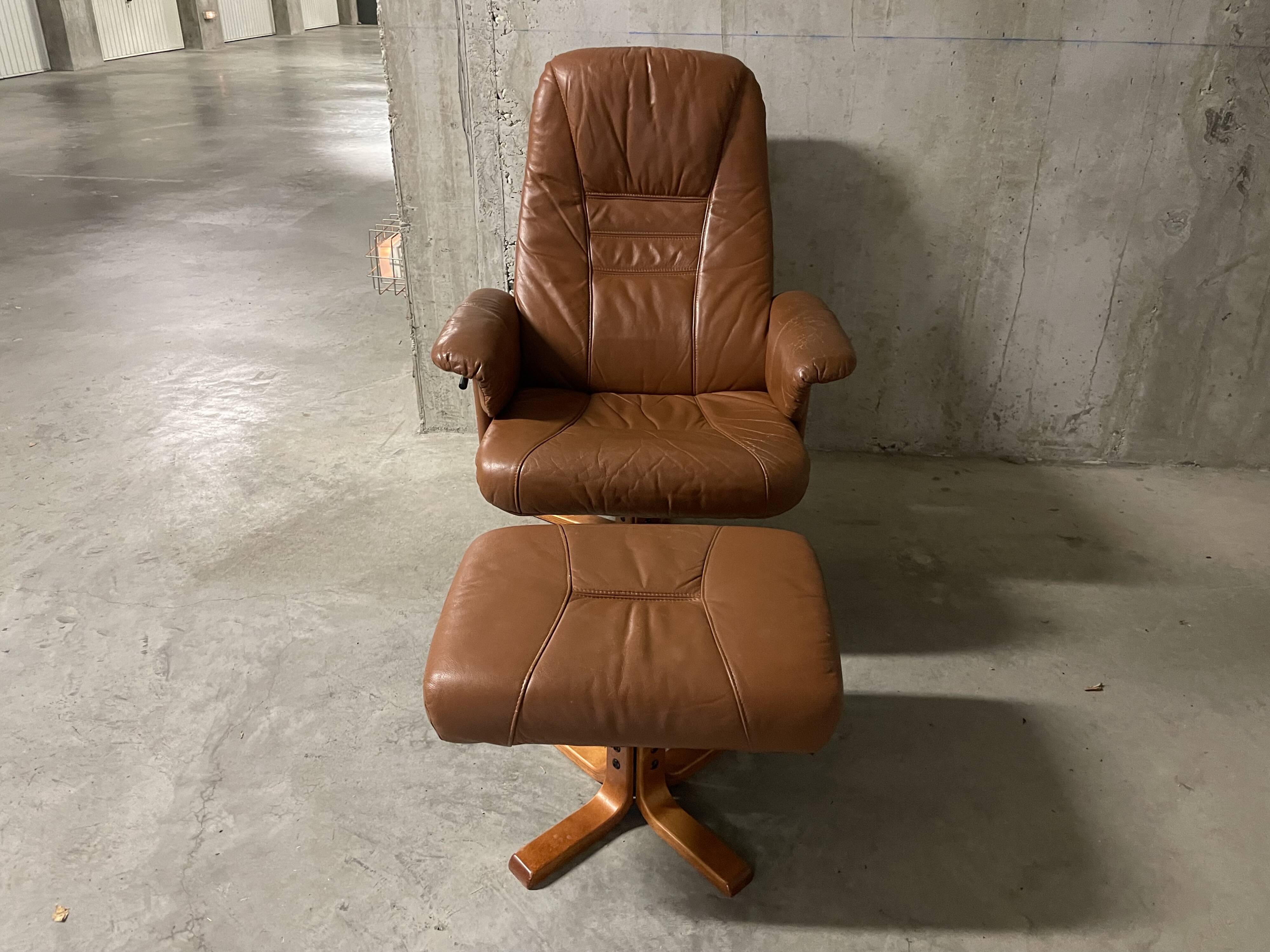 Unico leather armchair and ottoman